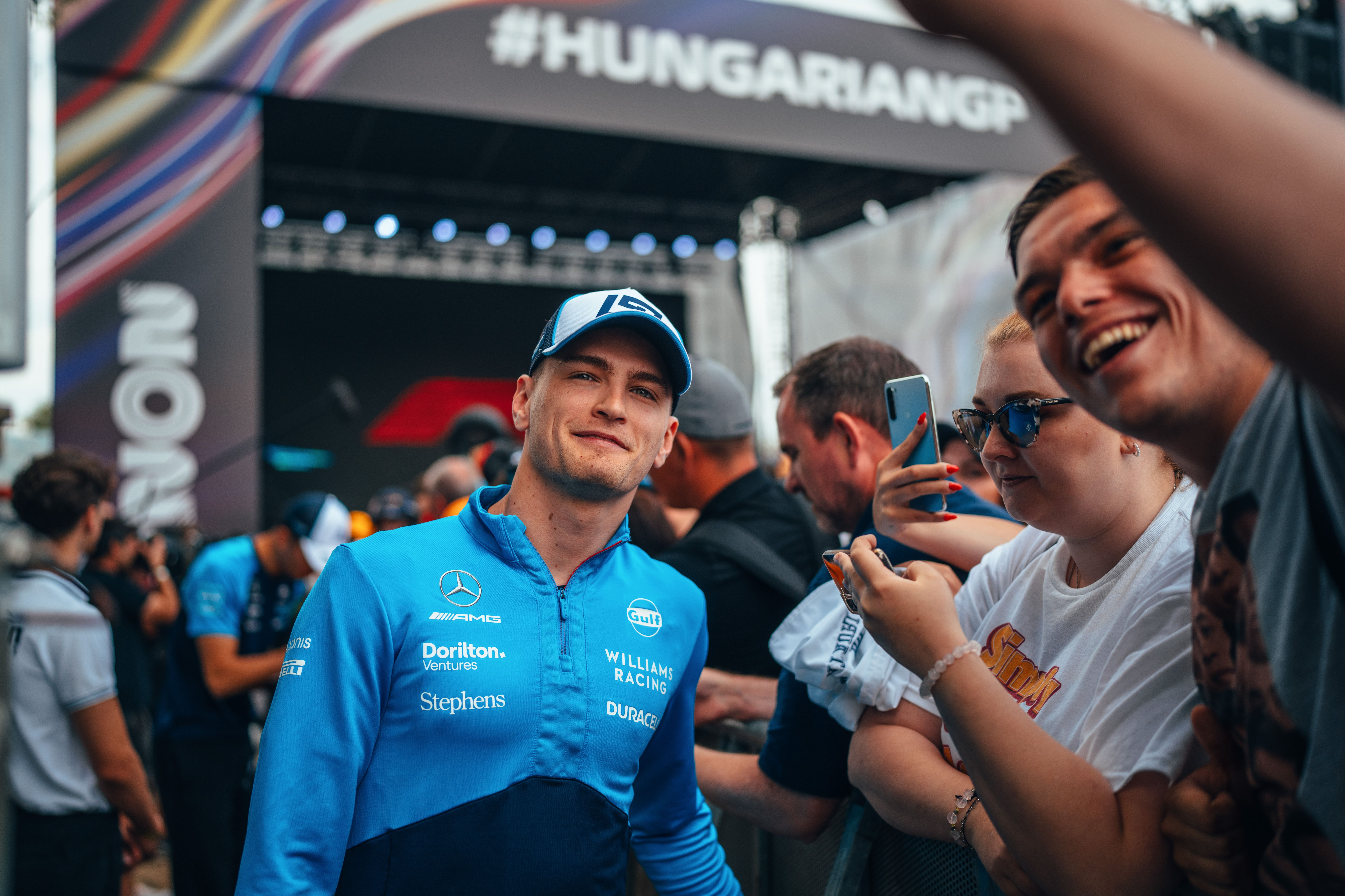 Meetin’ and greetin’.