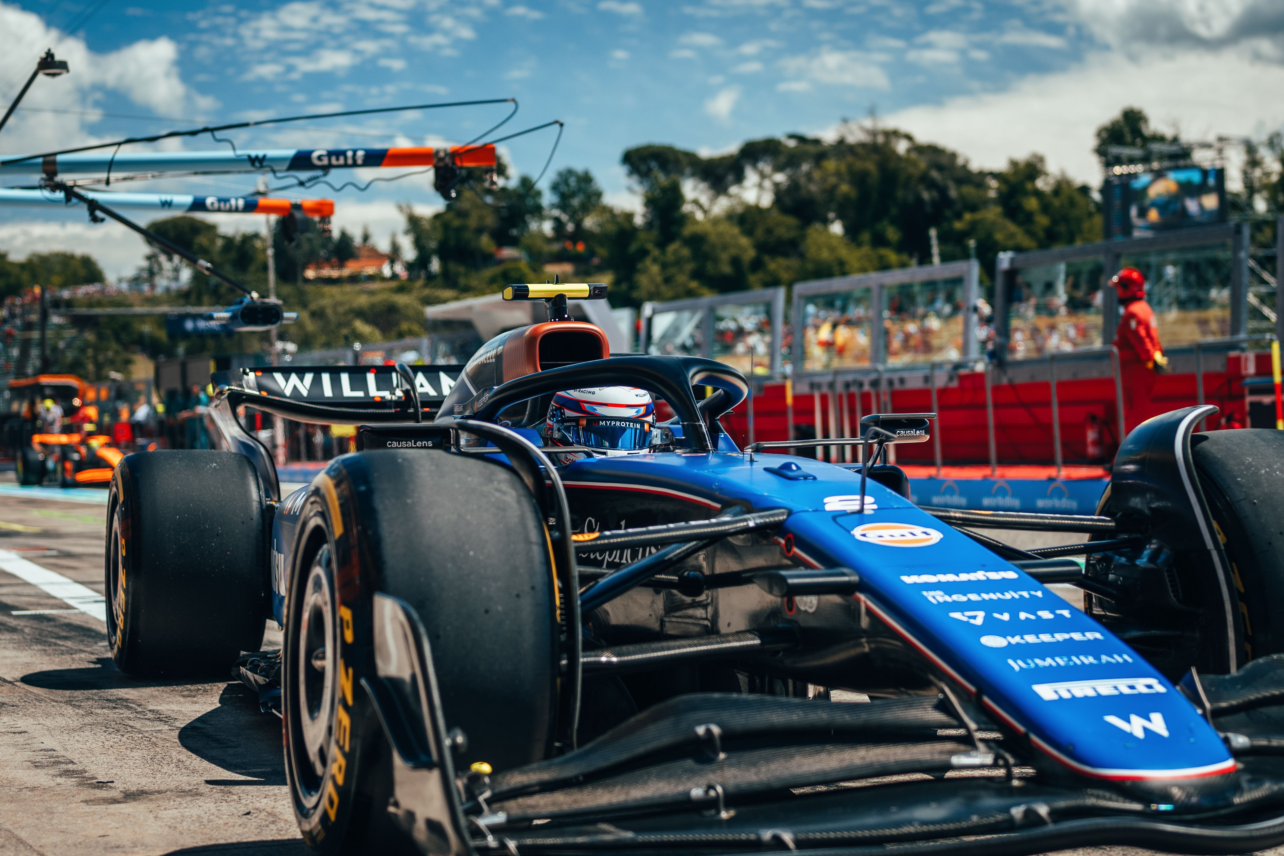 Back in to the pits as Alex stops on track, bringing out a red flag