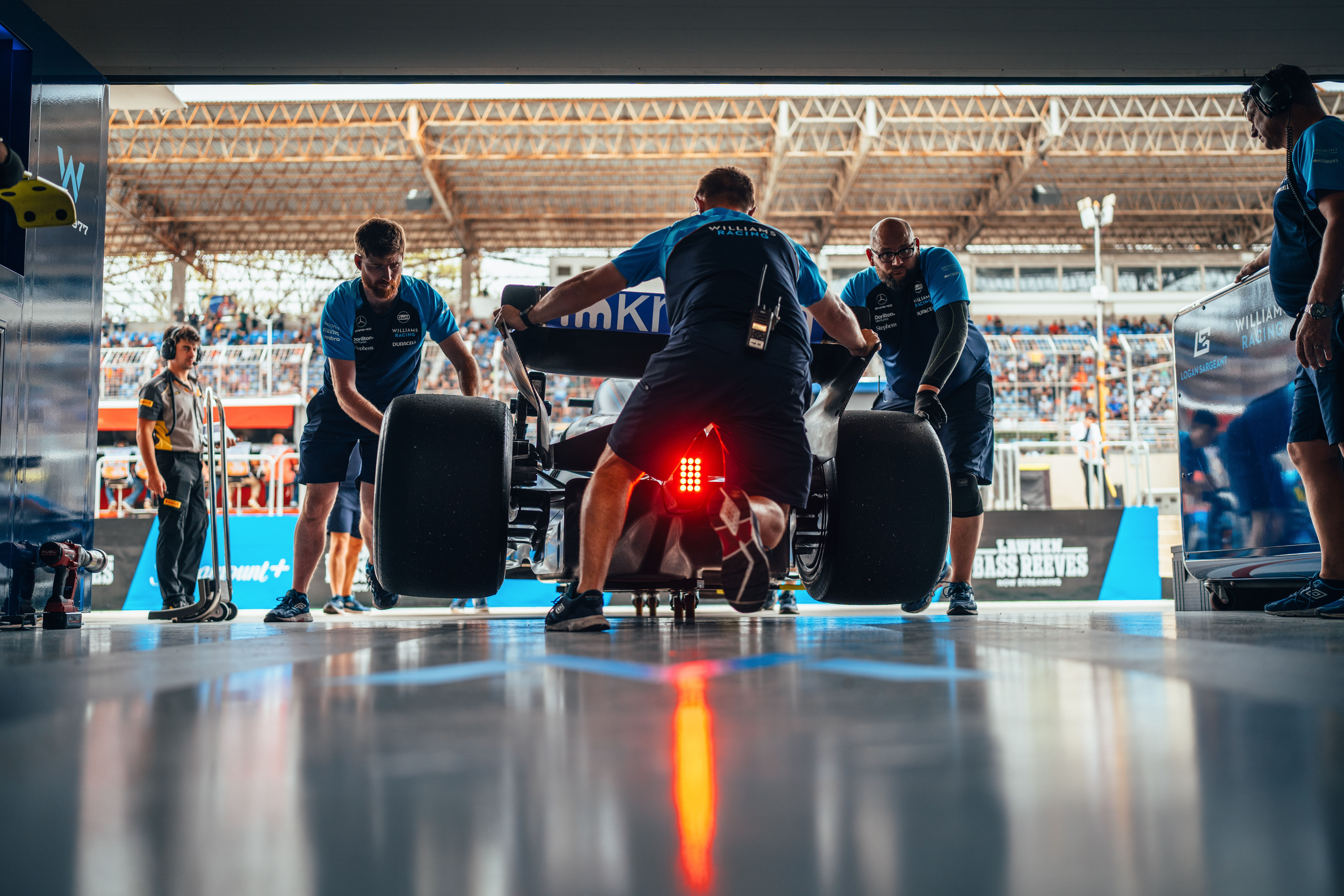 Our sole hour of Practice complete, it's time to qualify.