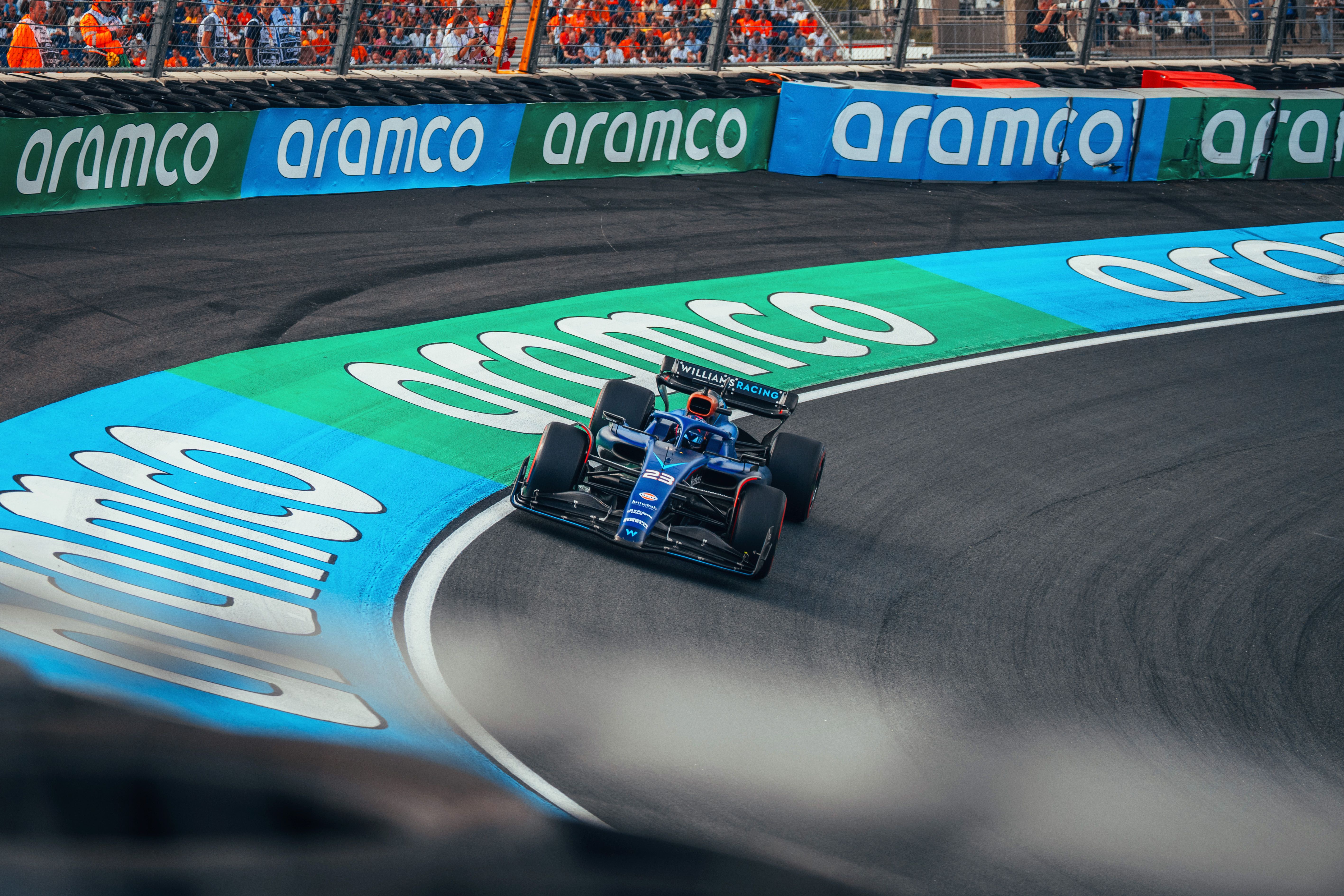 Or to go by its name, Hugenholtzbocht.