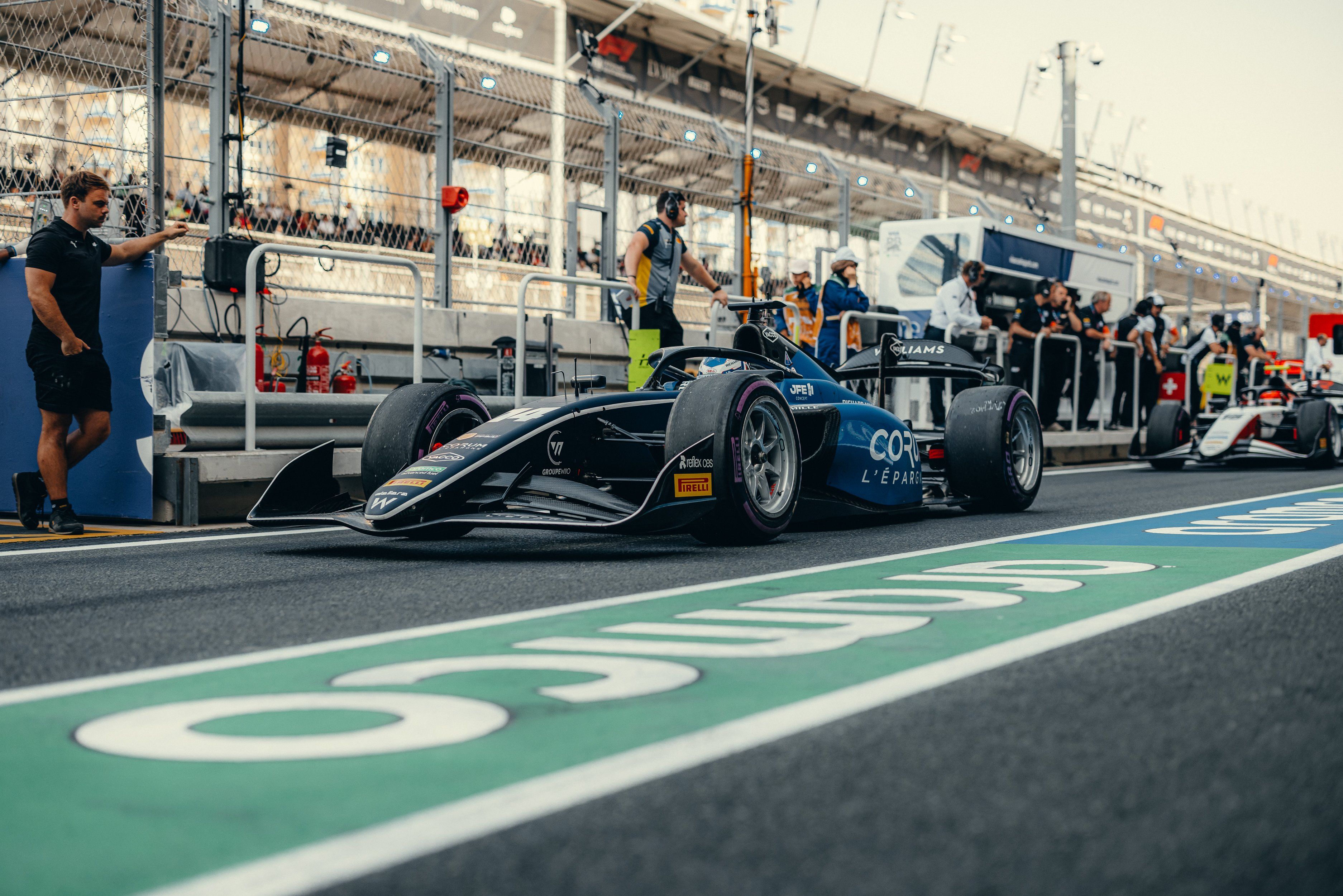 F2 Feature Race time.