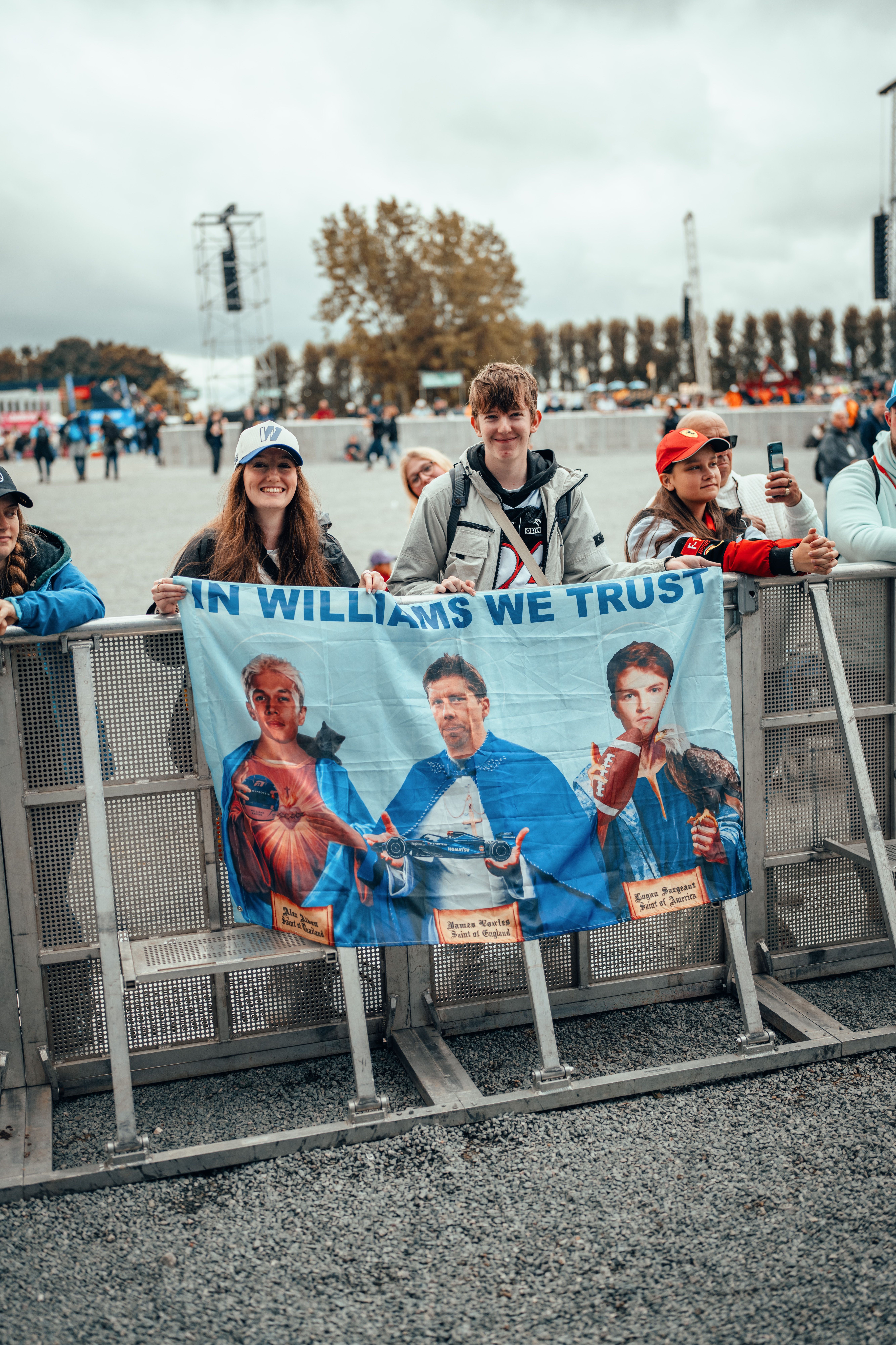 Back at the Main Stage...