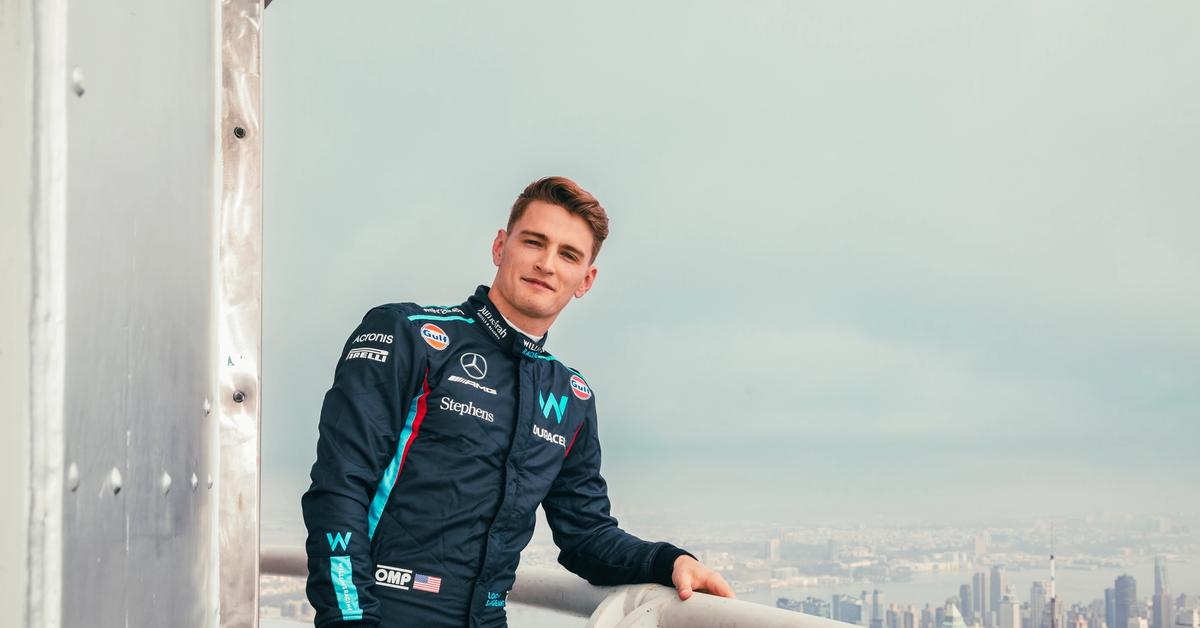 In Photos: Logan heads up the Empire State Building | Williams Racing