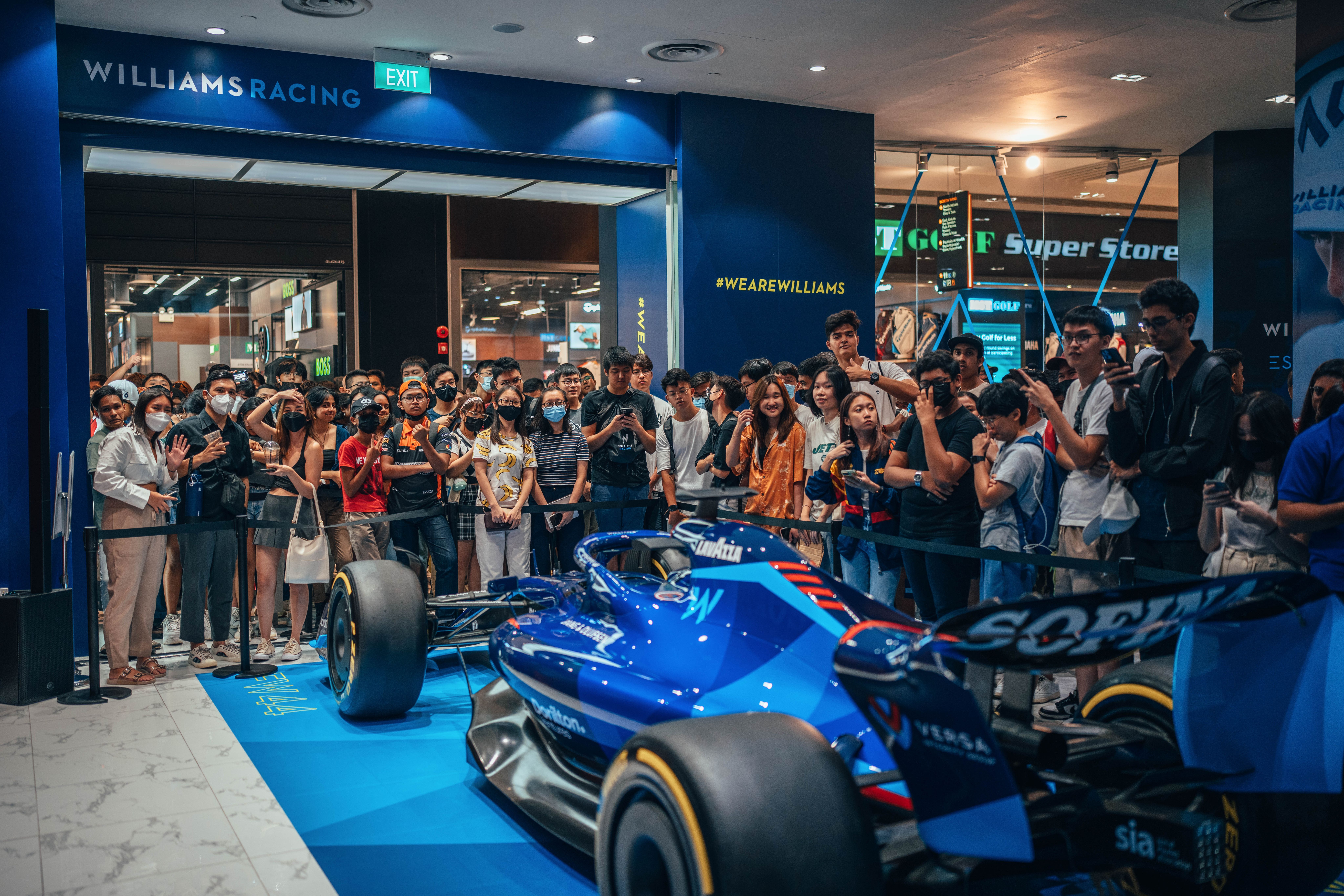 Crowds continued to build throughout the day as we welcomed our next special guest…