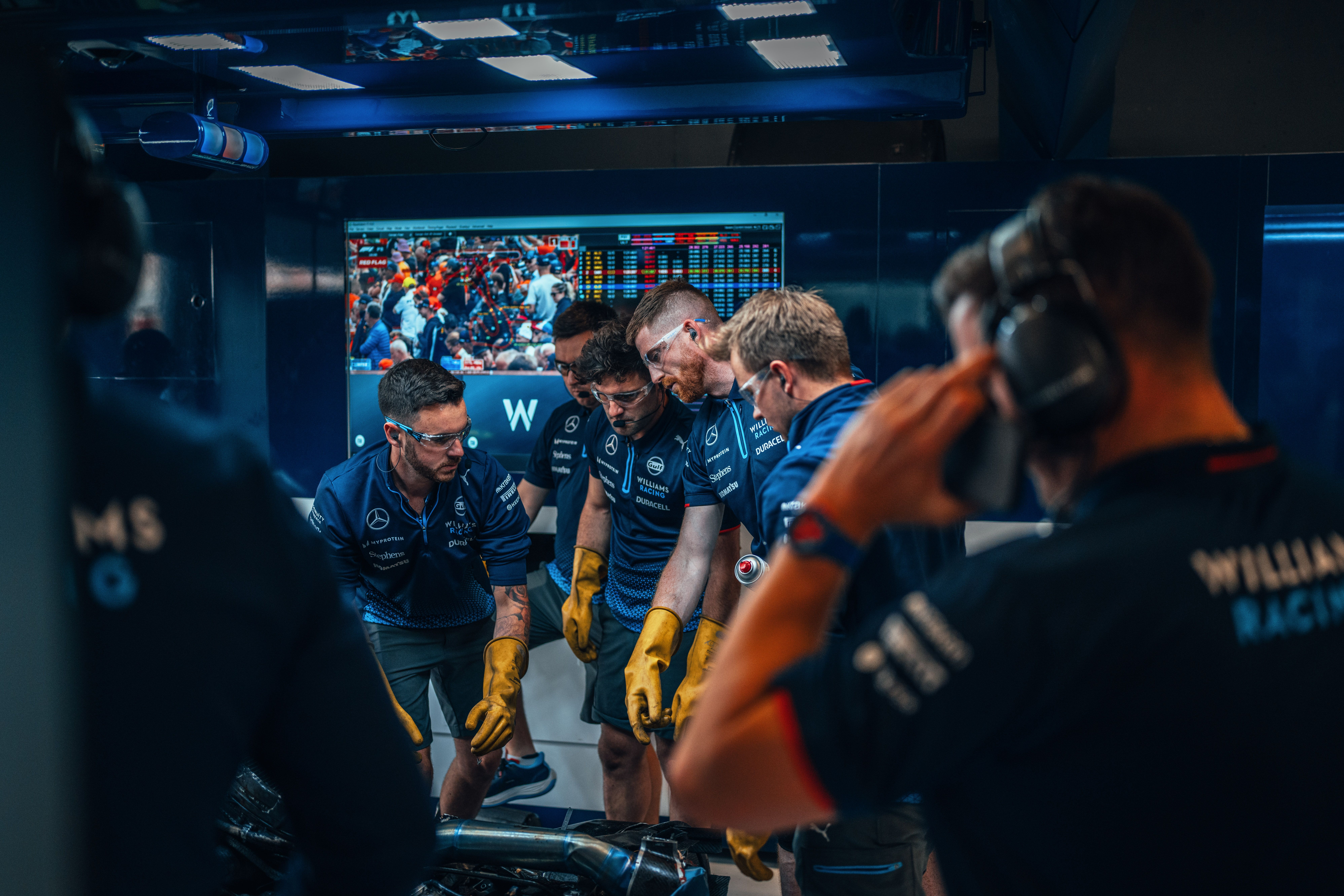 The team rallied together to do all we could to get Logan back out there for Quali, but it wasn't to be.