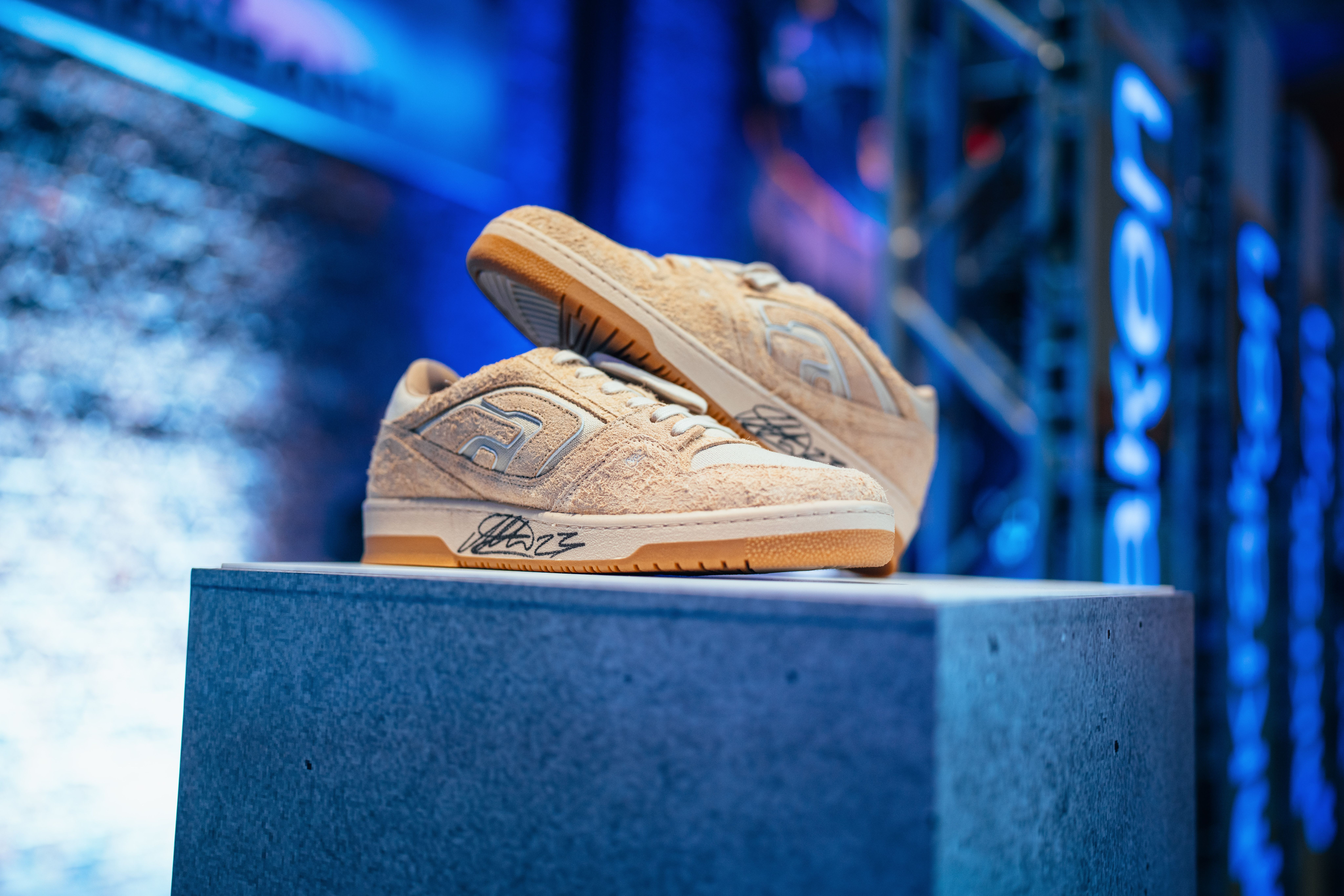 Fancy winning some signed Alex Albon Athletics? Head to our Fan Hub for your chance to win!