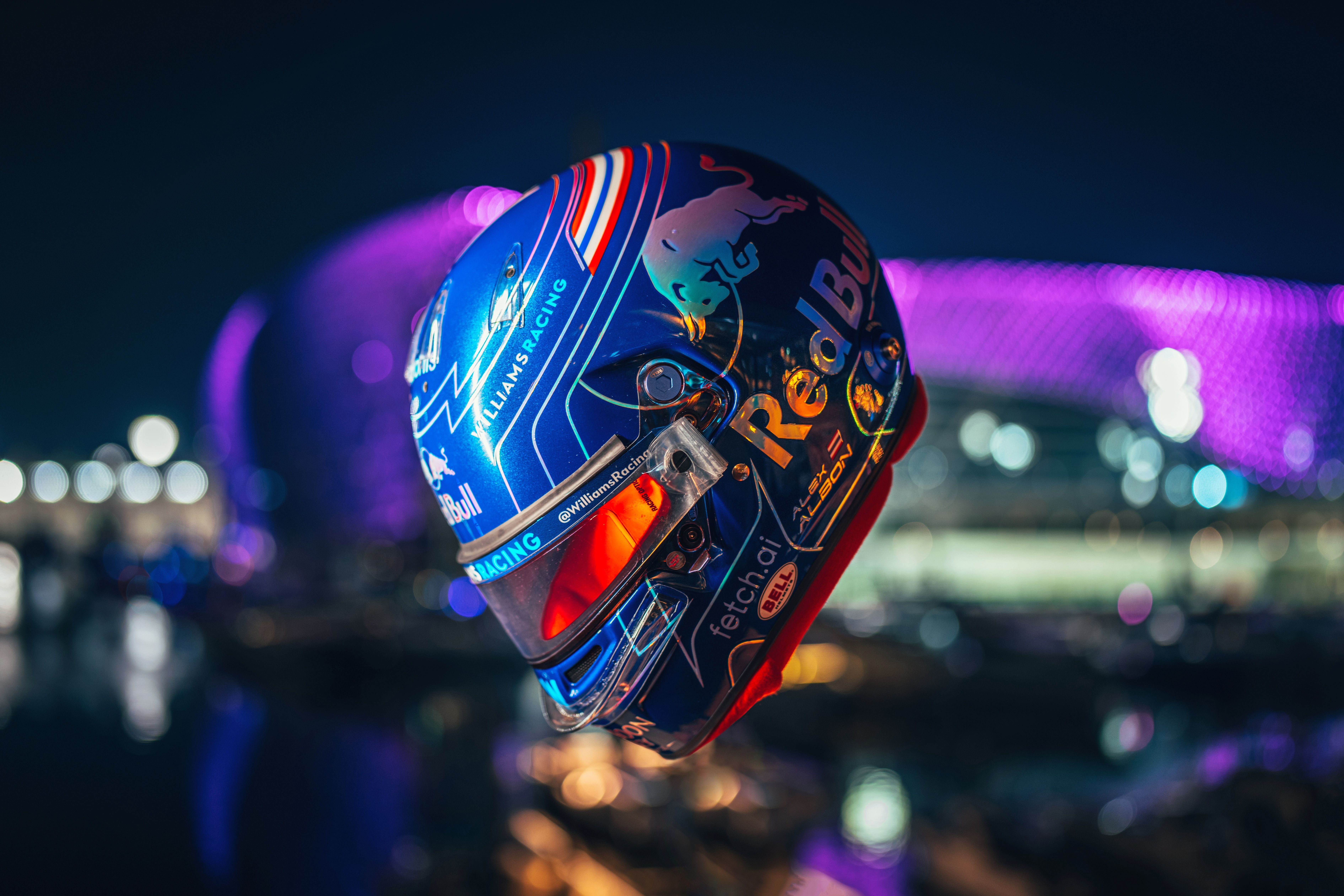 The day-to-night race will have the lid sparkle under the setting sun.