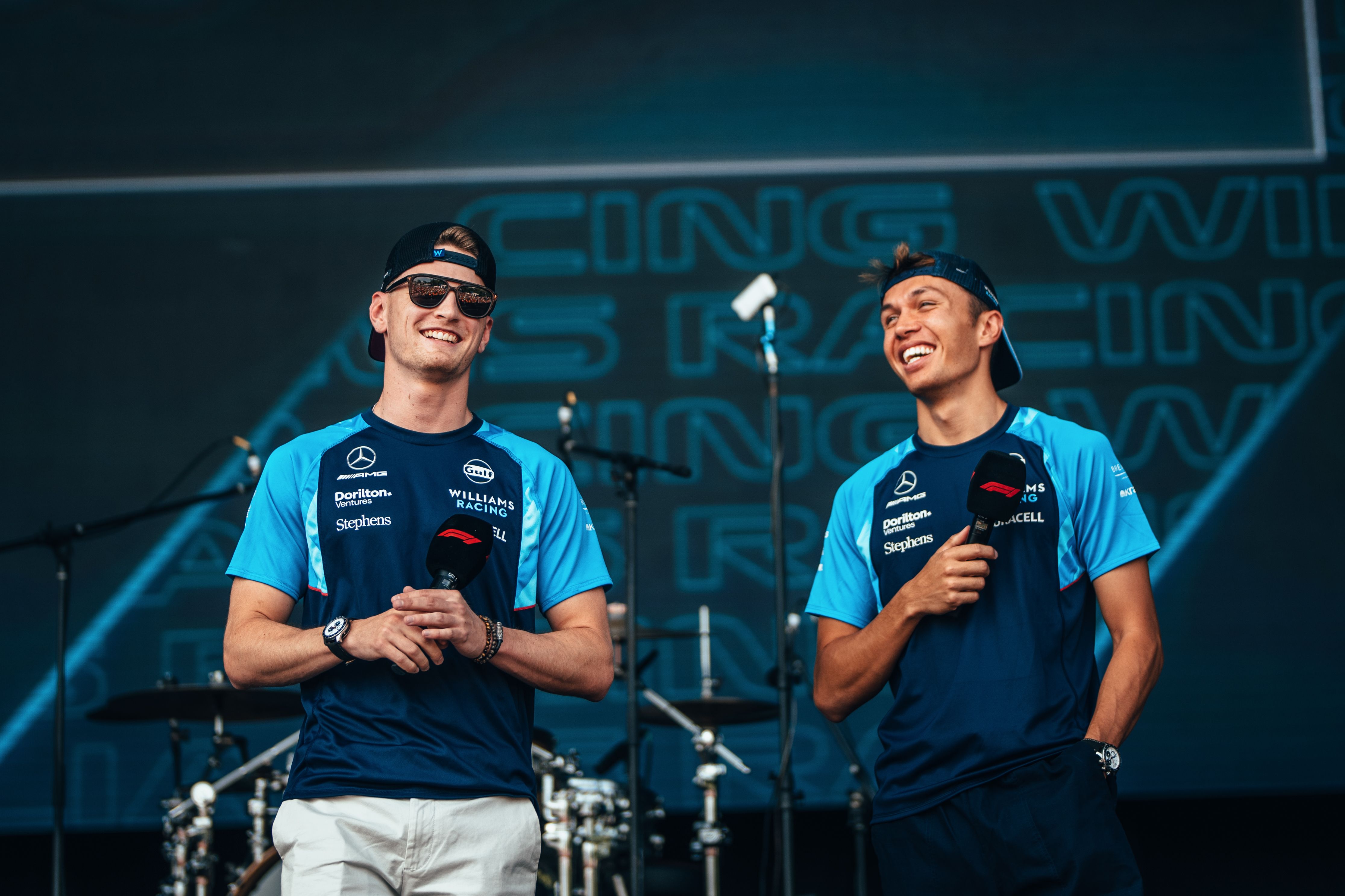 The pair say their thanks and goodbyes.