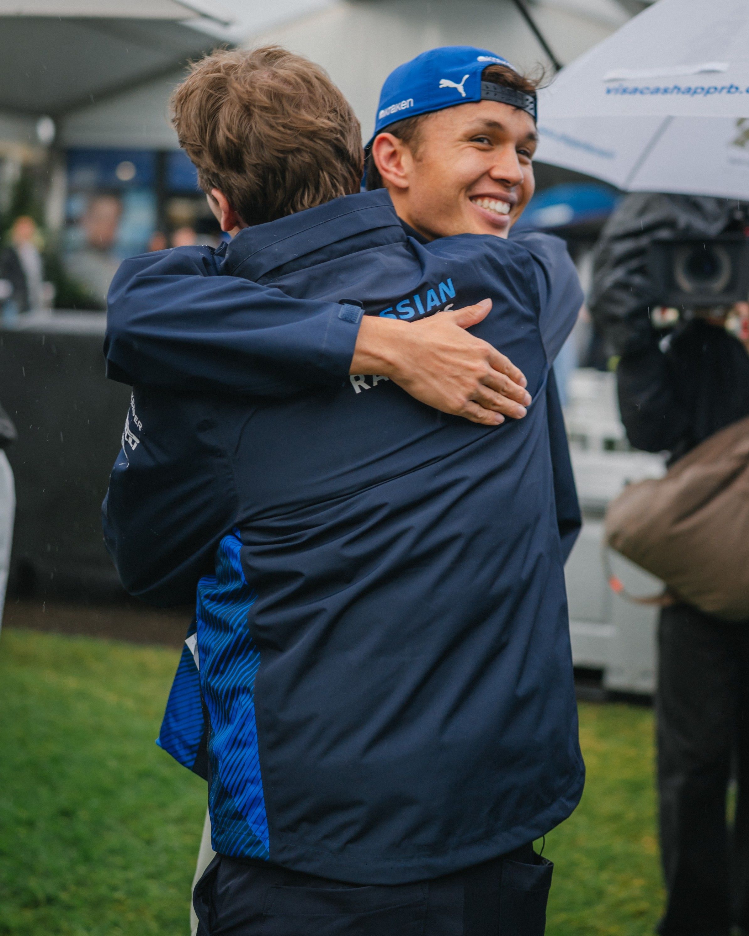 A magnificent opener in Melbourne, with Alex in P5 and Carlos assisting from the pit wall.