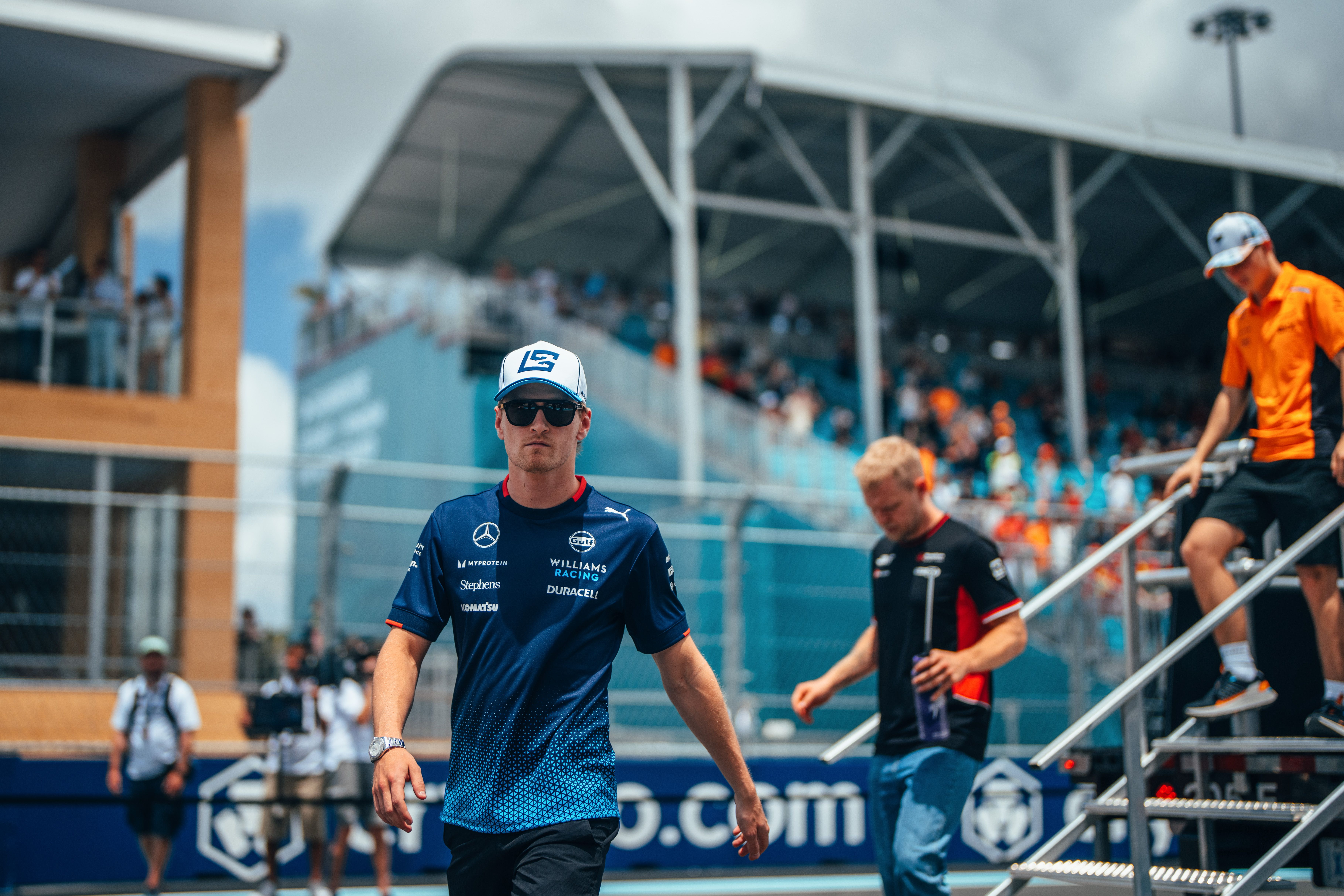 Parade done, let's get set for the race.