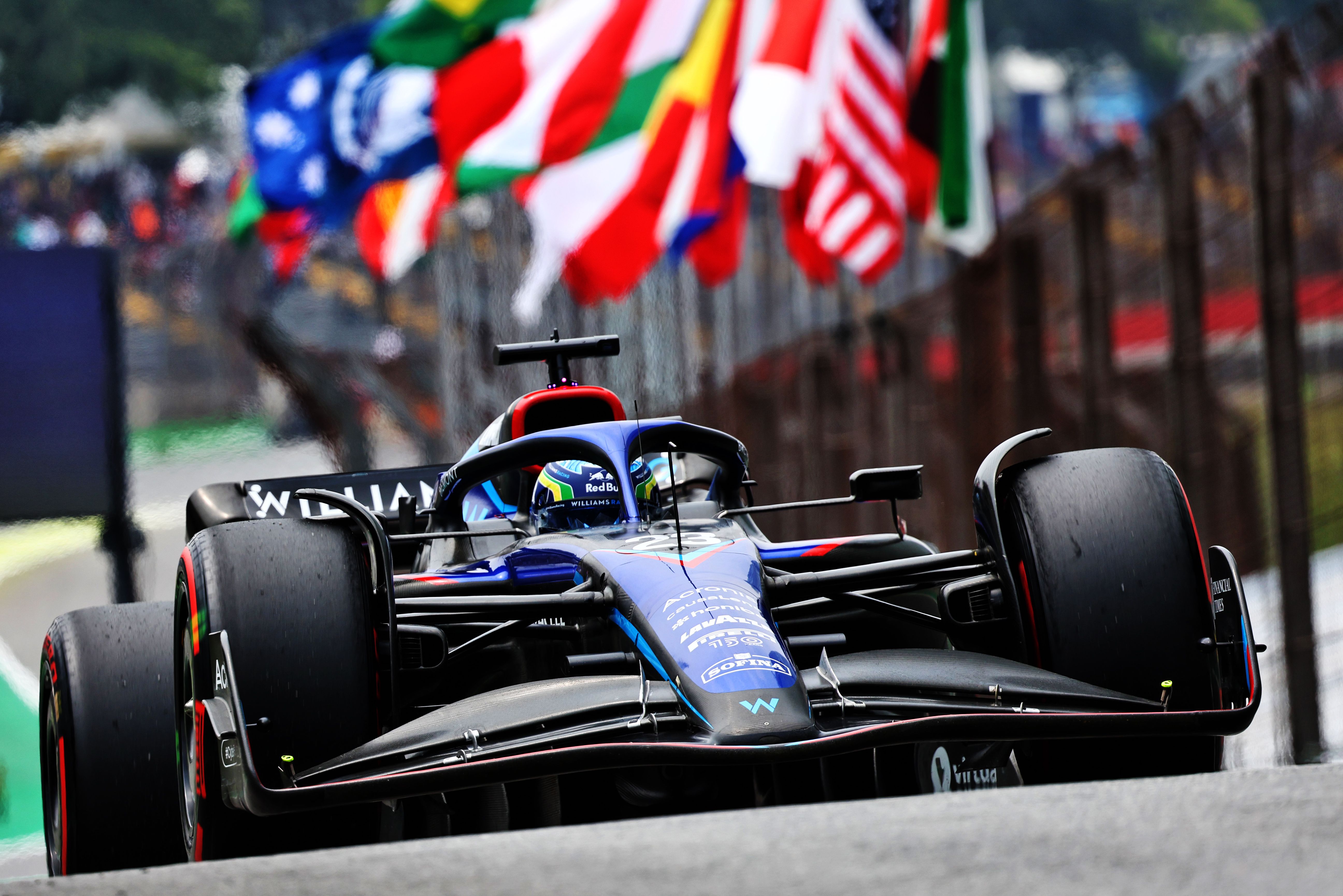 Alex speeds past the flying flags on his sole Free Practice outing at the Autódromo José Carlos Pace.