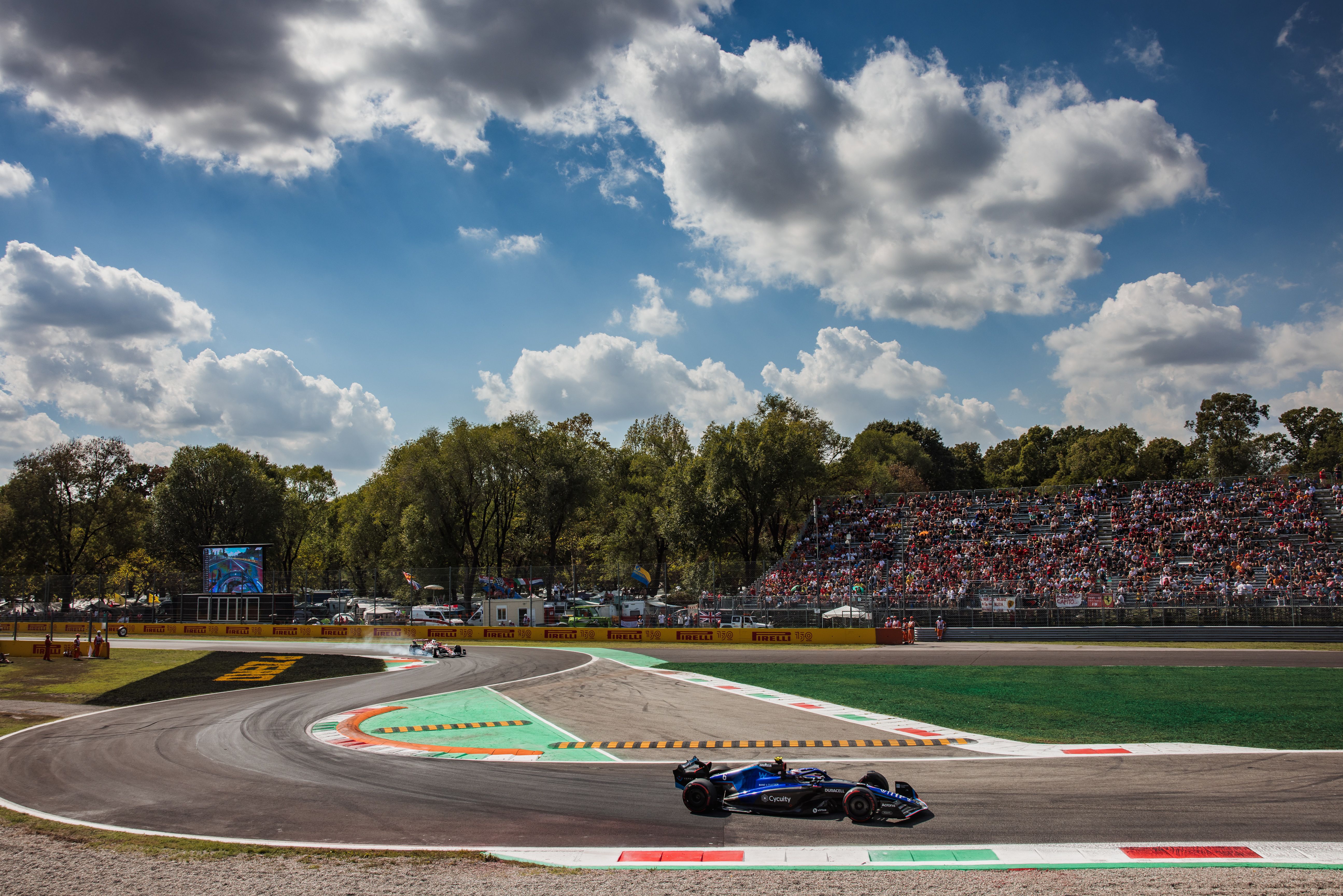 Nicky navigates the Rettifilo chicane