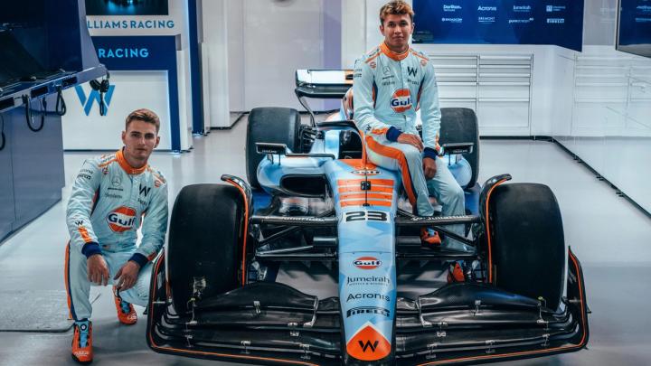 Logan Sargeant and Alex Albon with the Gulf x Williams Racing Bolder than Bold FW45 in Singapore