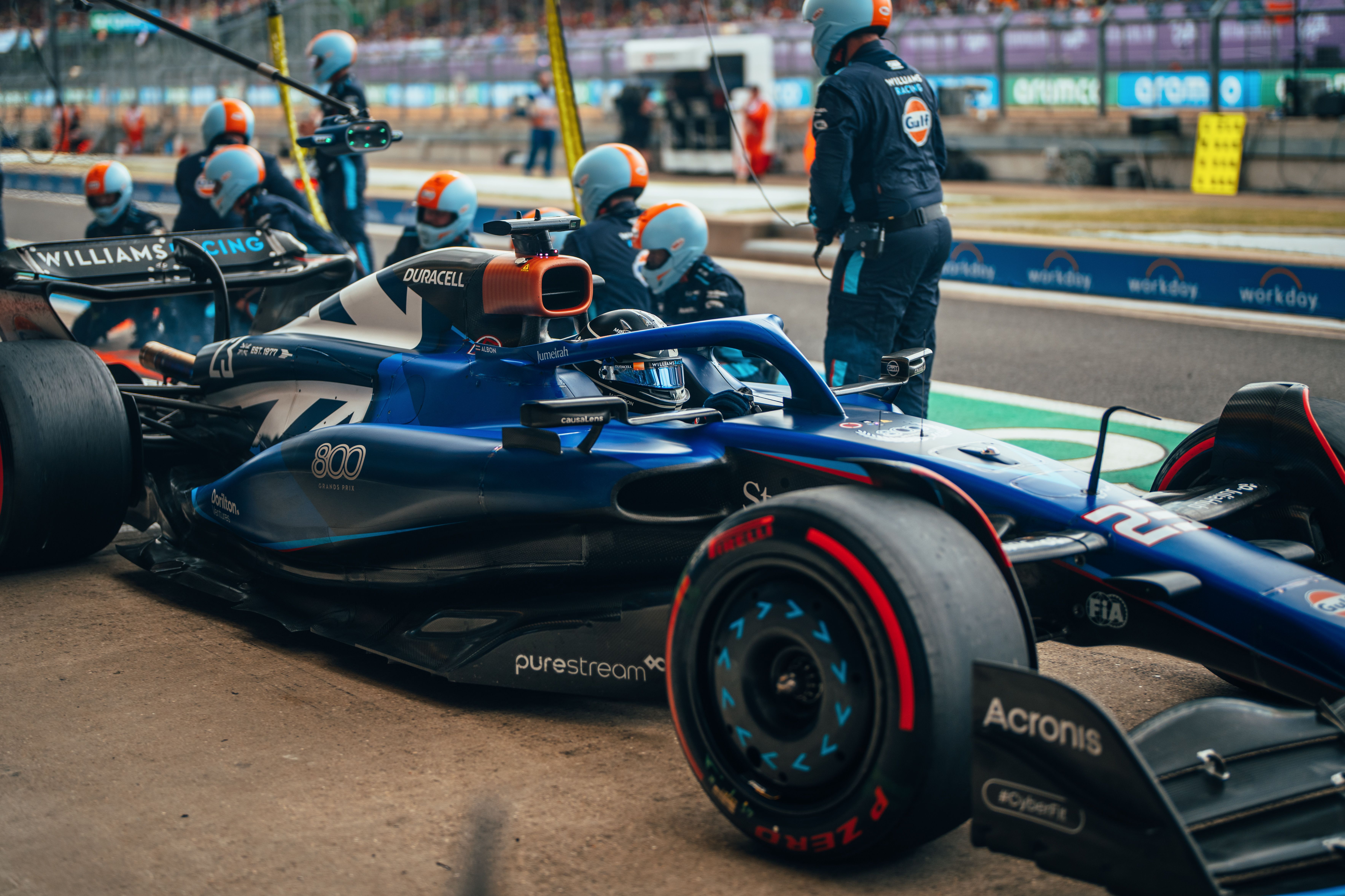 A slick service for Alex under the Safety Car, he’s in P9.