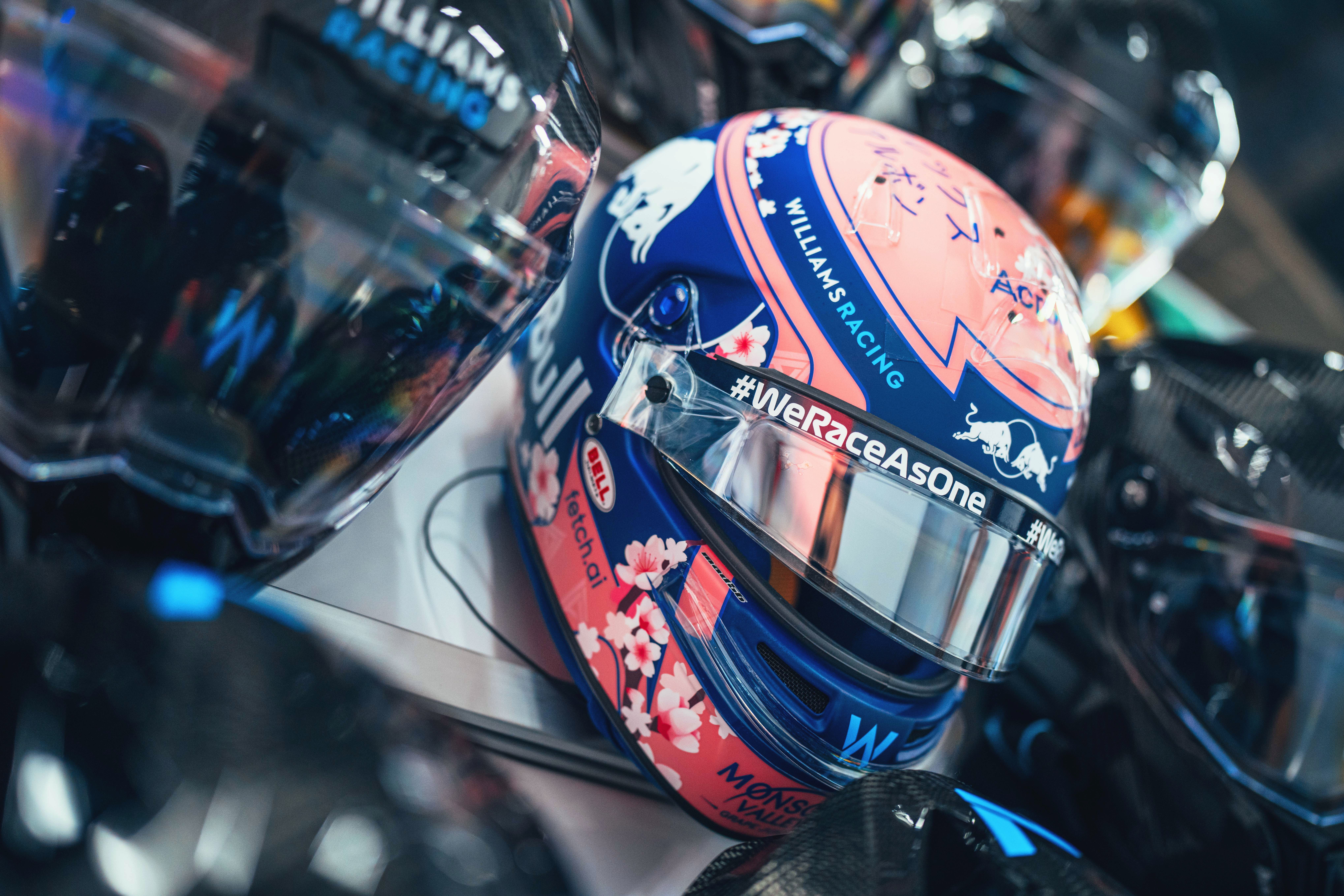 Sakura – the national flower of Japan – has blossomed over Alex’s original blue base, bringing with it swathes of pink