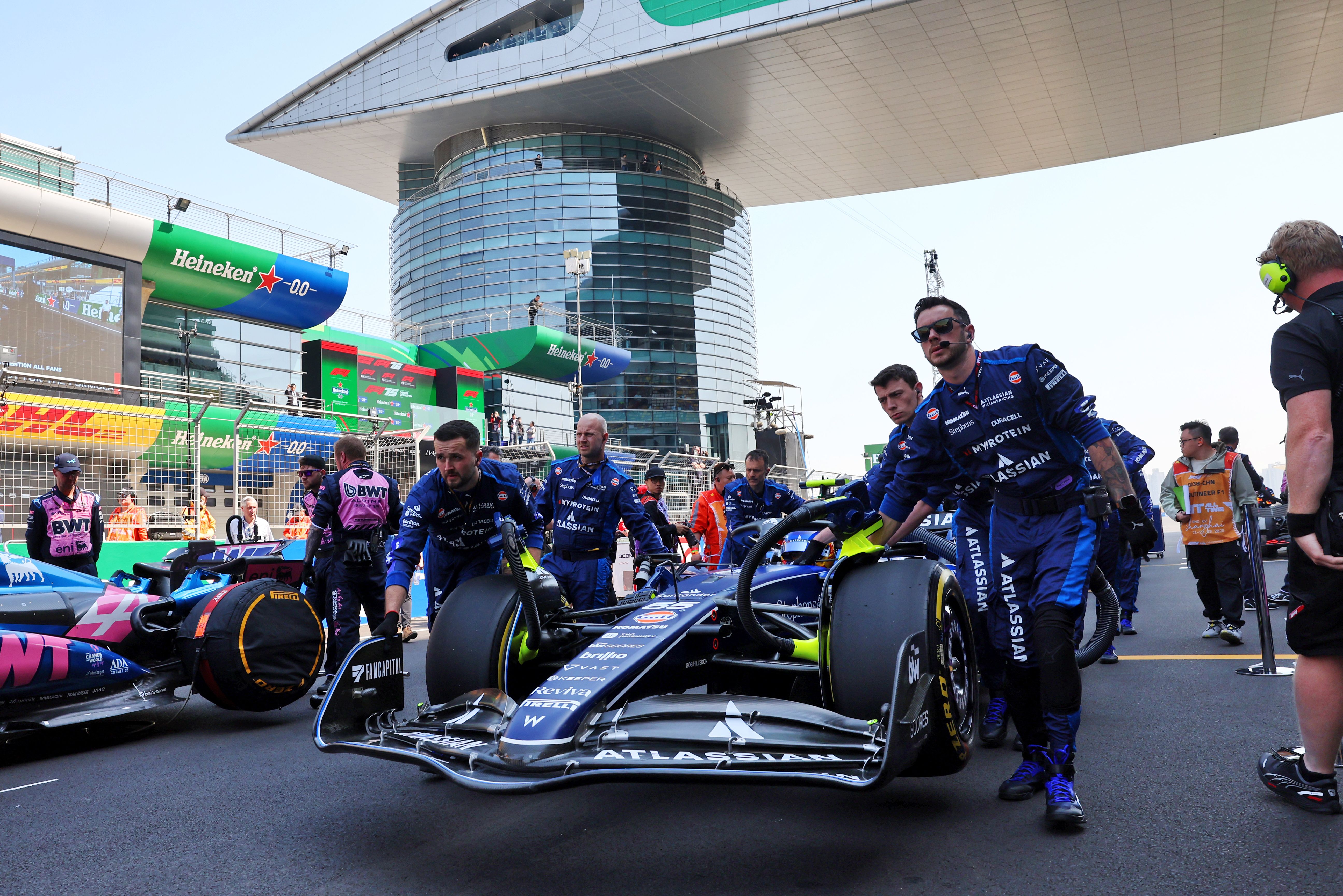 Bringing the FW47 onto the starting grid