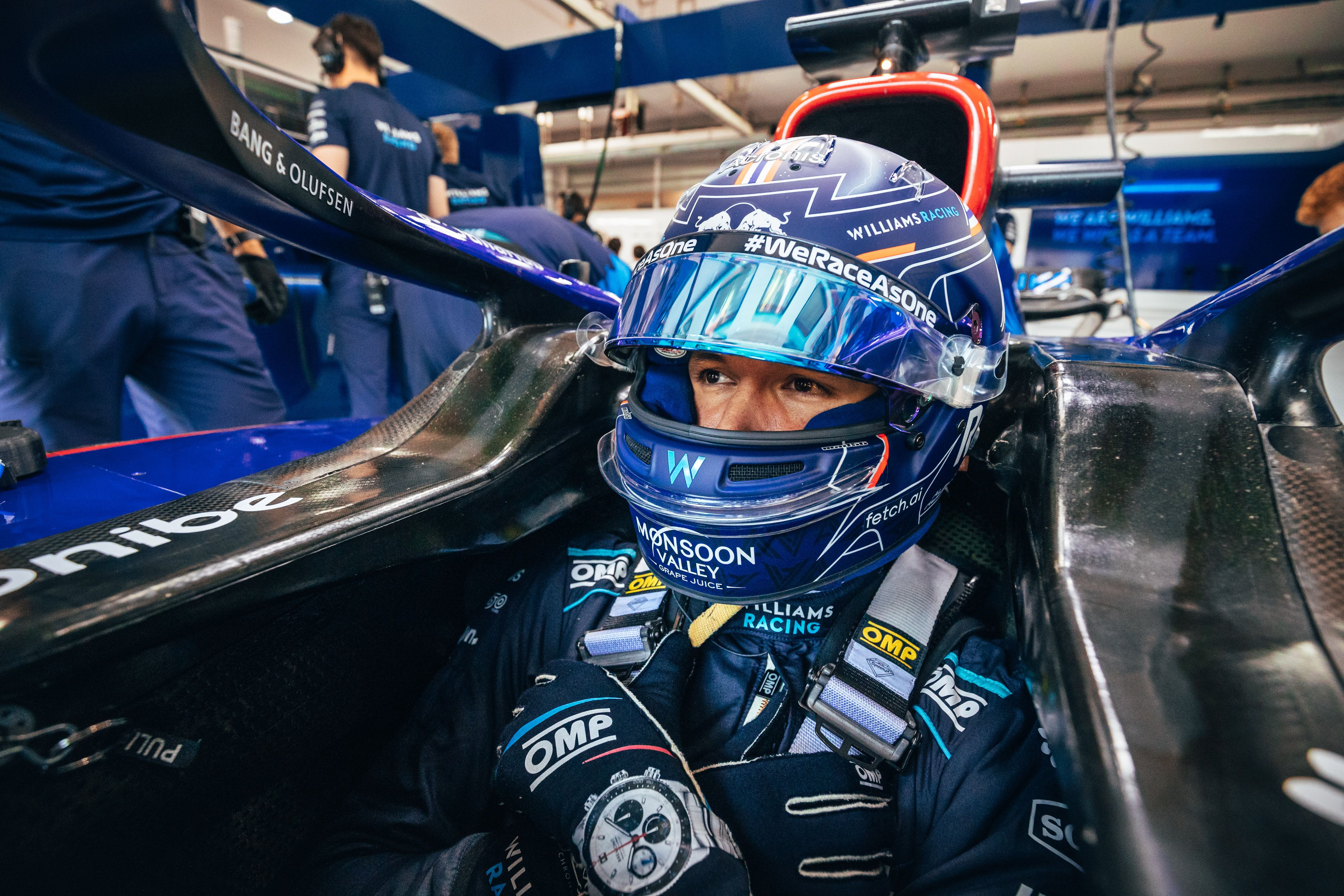 Inside the cockpit with AA23