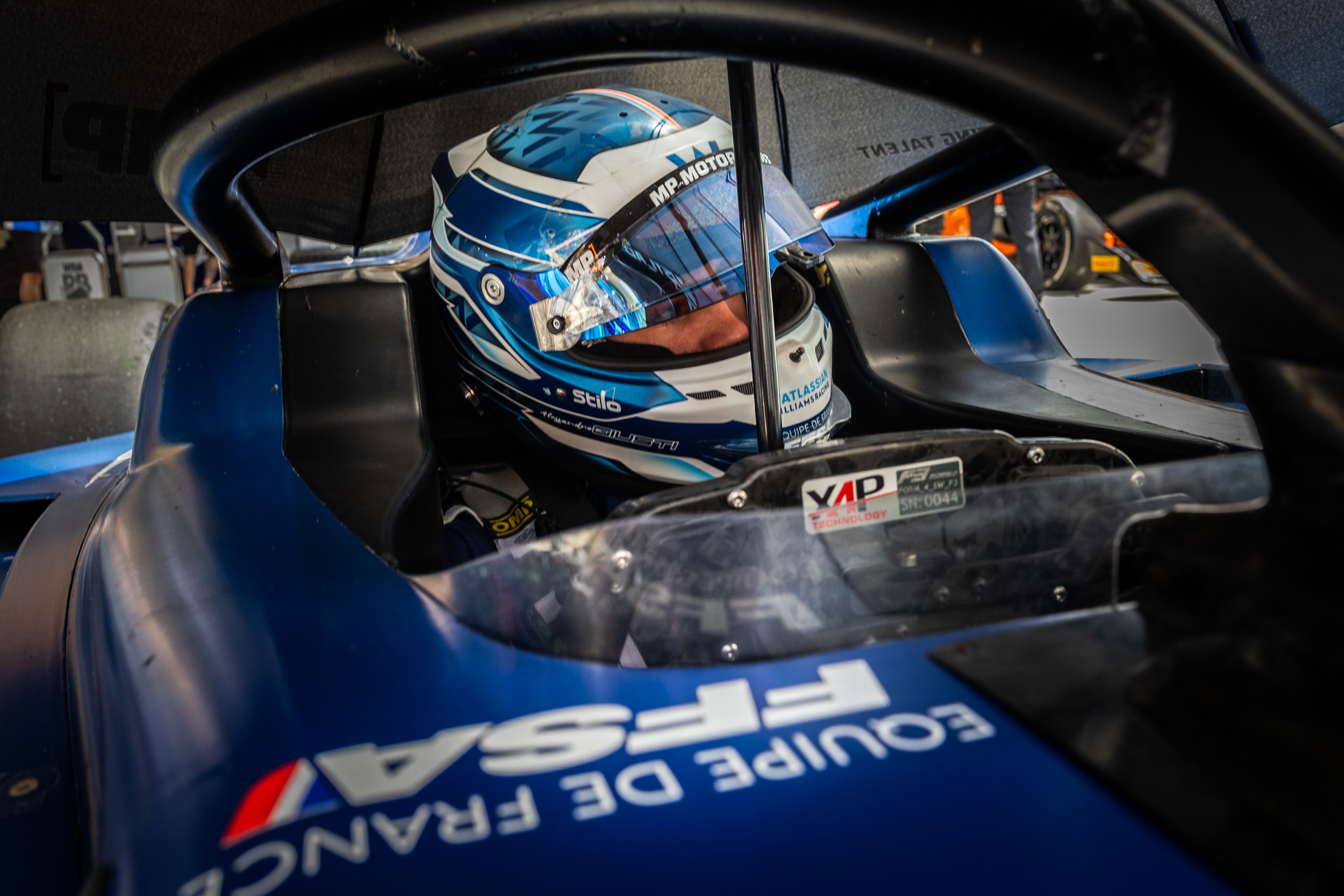 Sandro fought forwards in F3