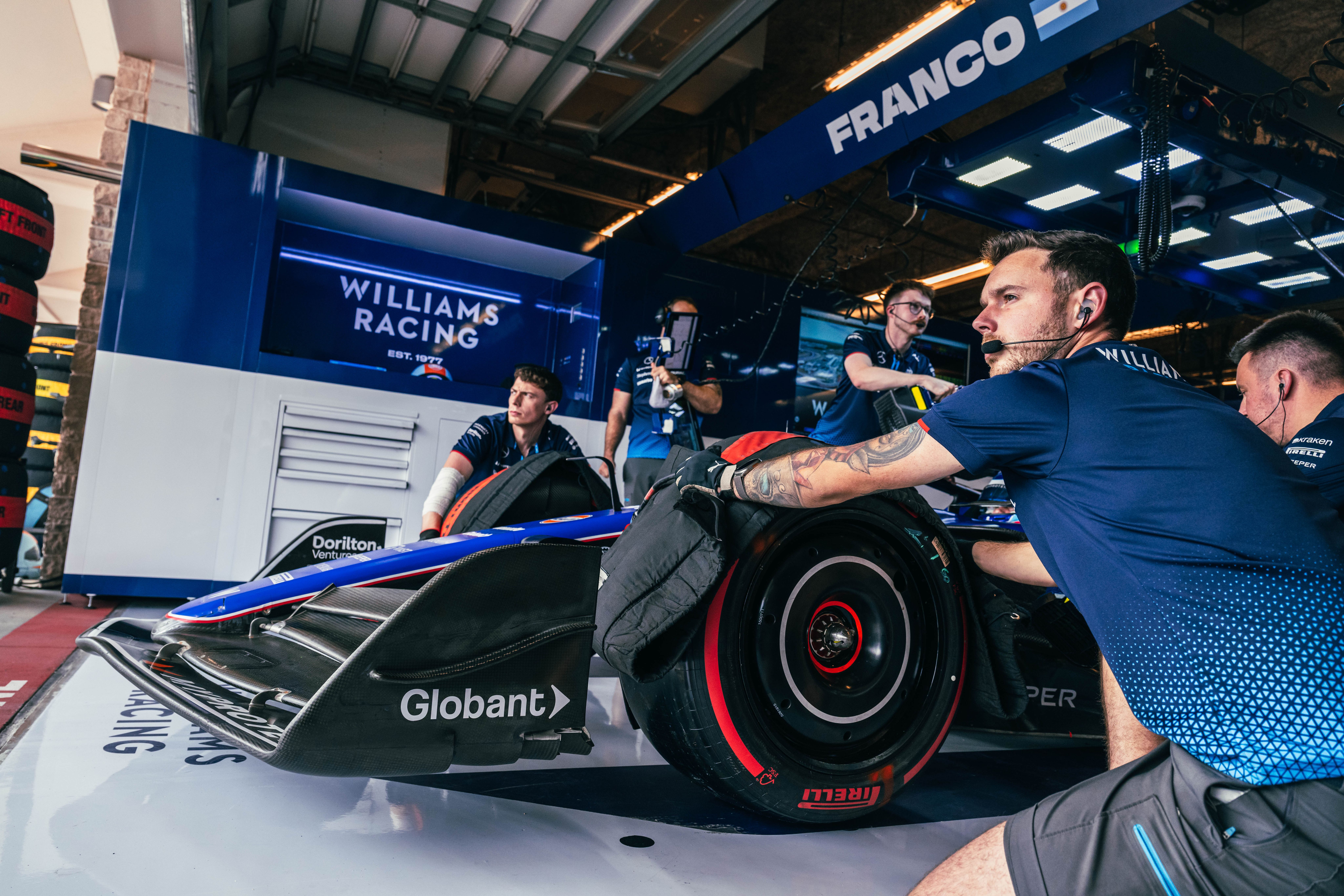 All eyes on the signal