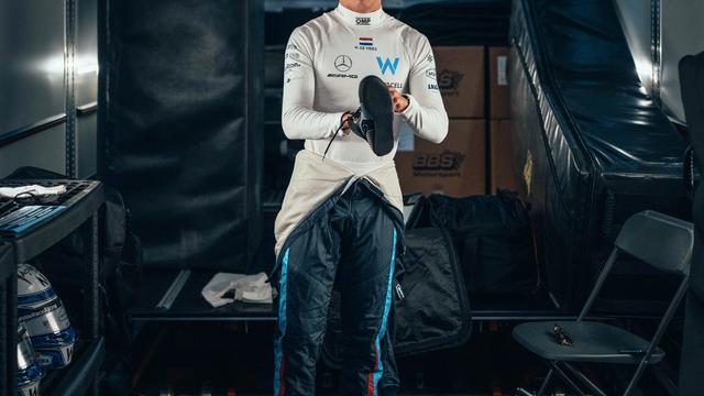 Nyck suits up for an unexpected weekend with Williams