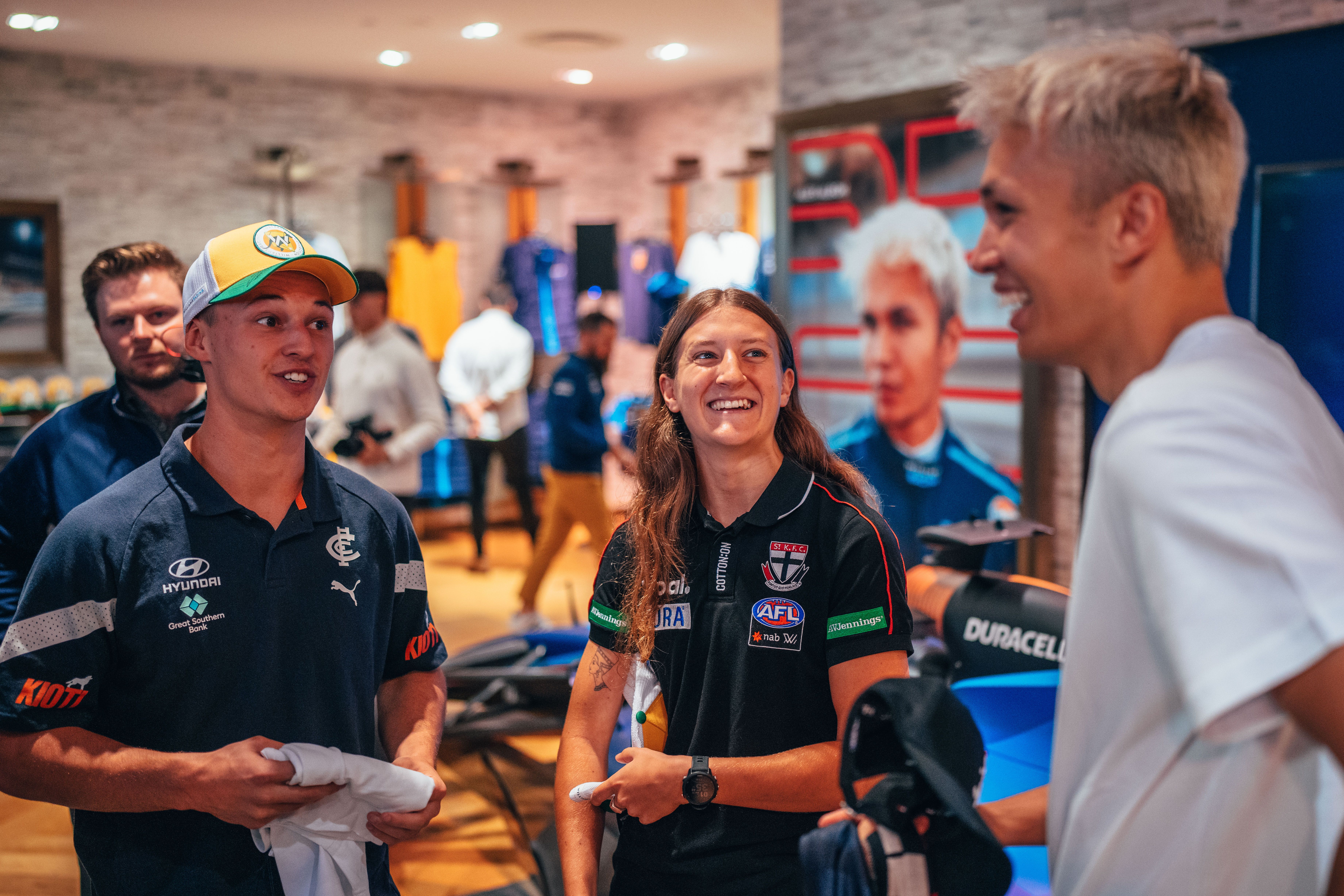 Albono mingled with some AFL players.