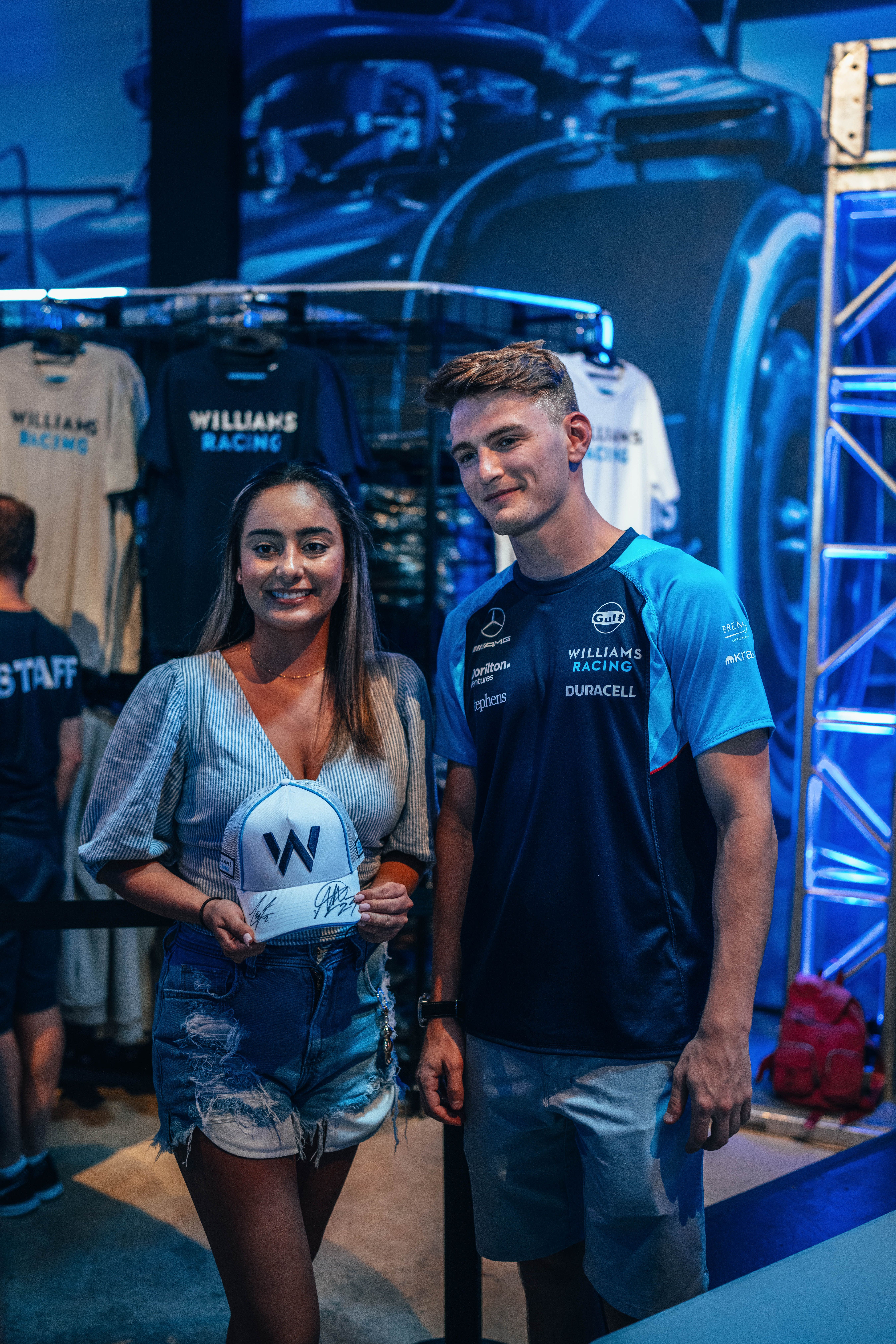 Our young American then took the time to meet his hometown fans.