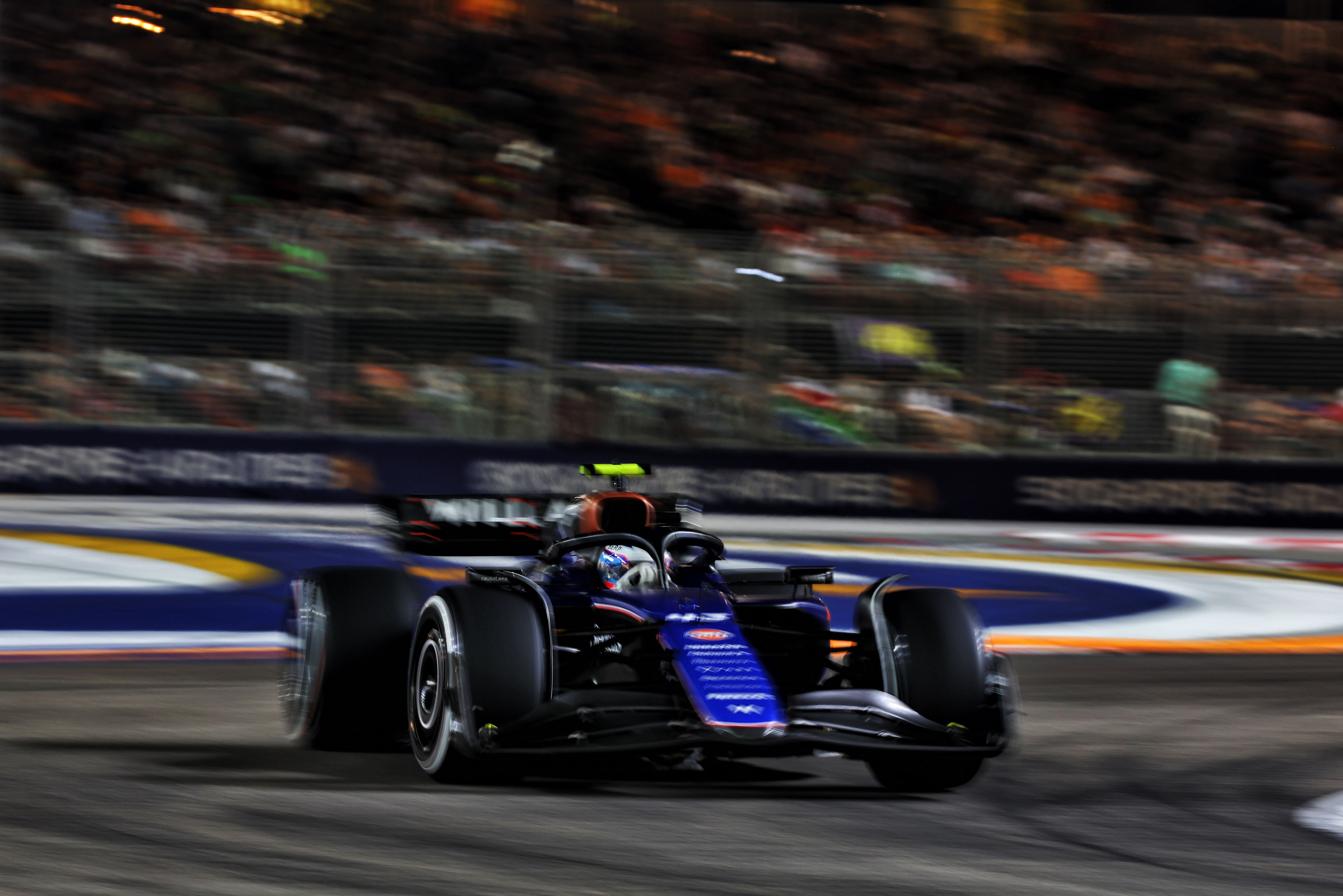 Round 18 - Close in Singapore