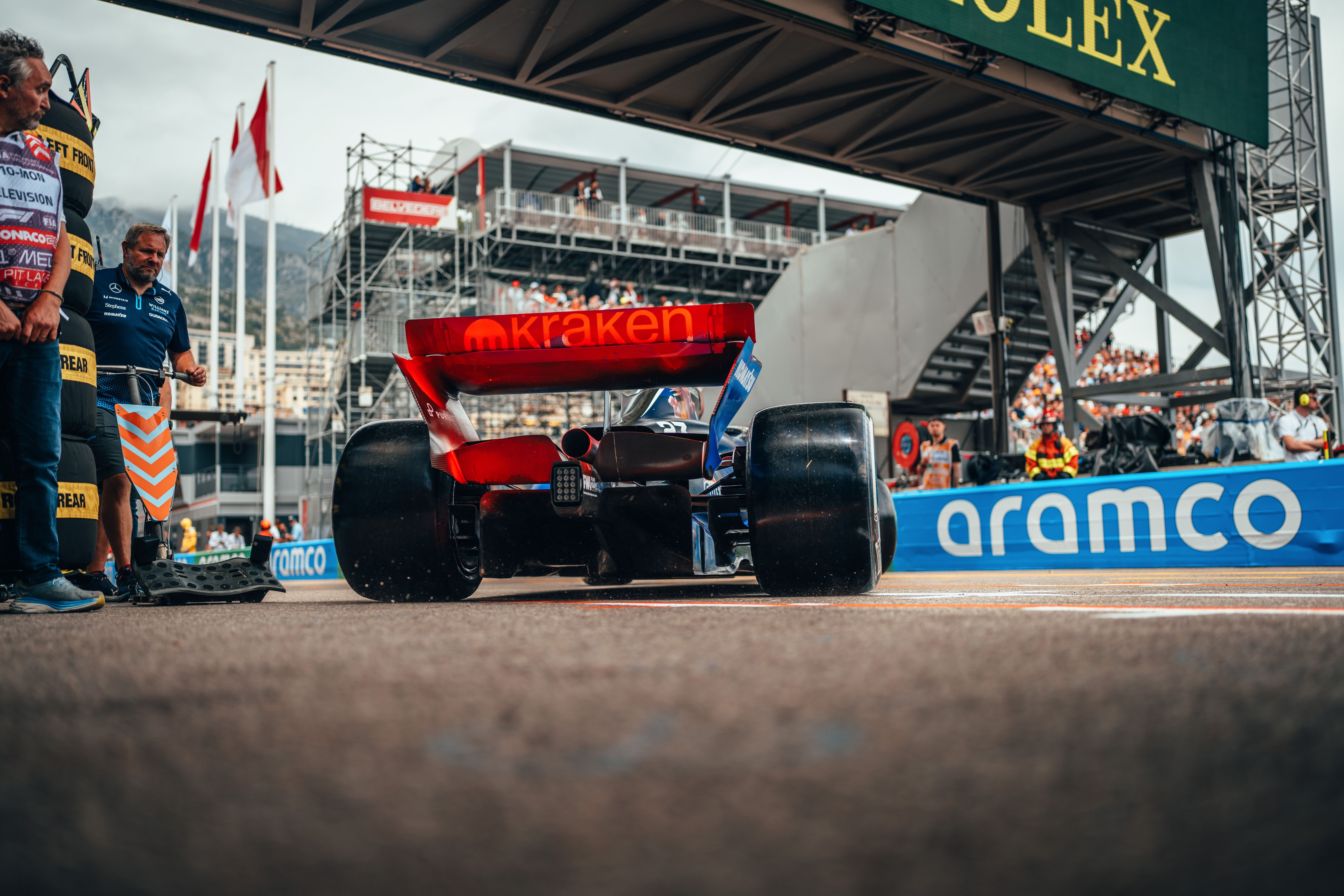 Flo vis paint gave the FW46 a slightly different look on Friday