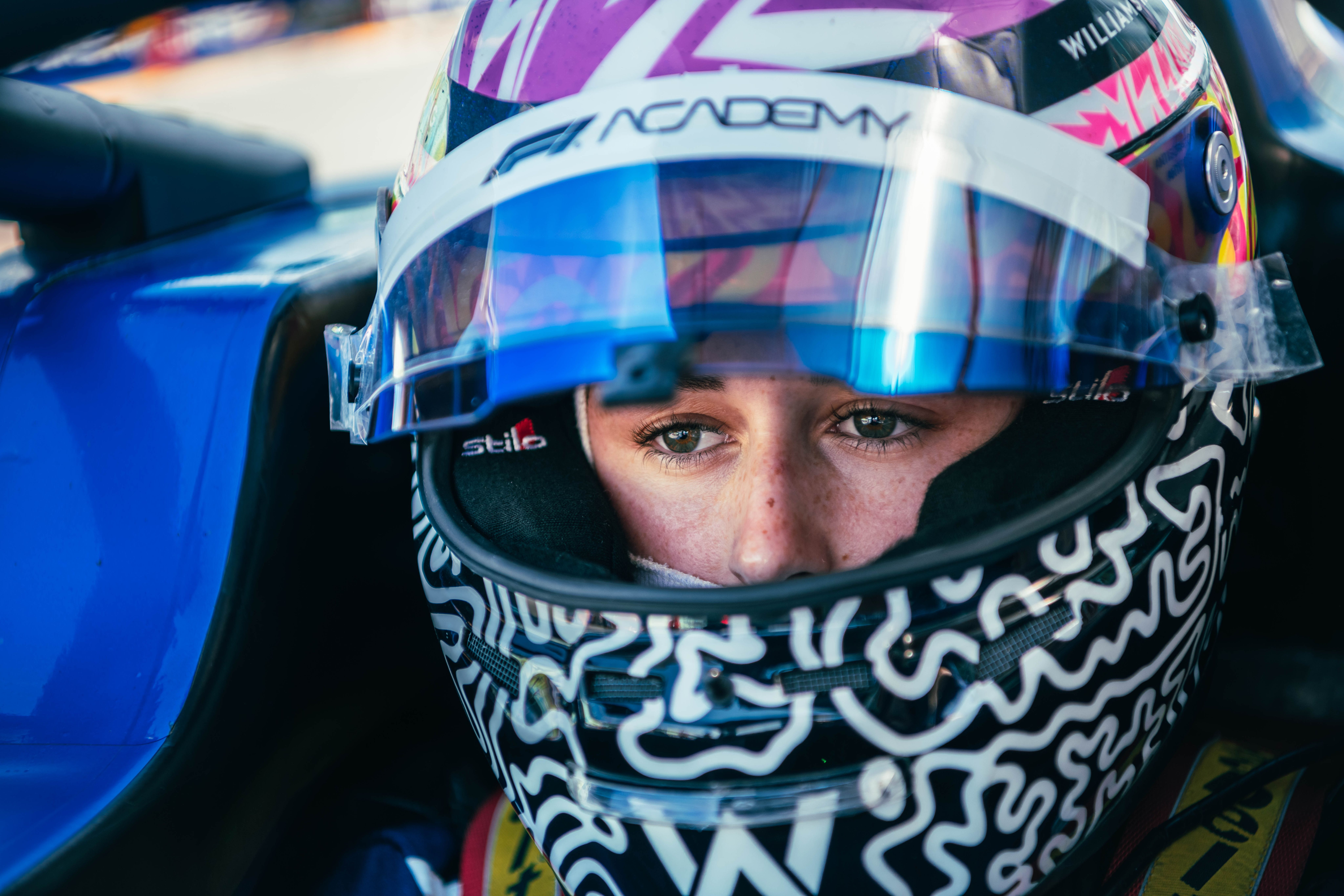 She made it back-to-back P4 finishes to climb the standings with two rounds to go.