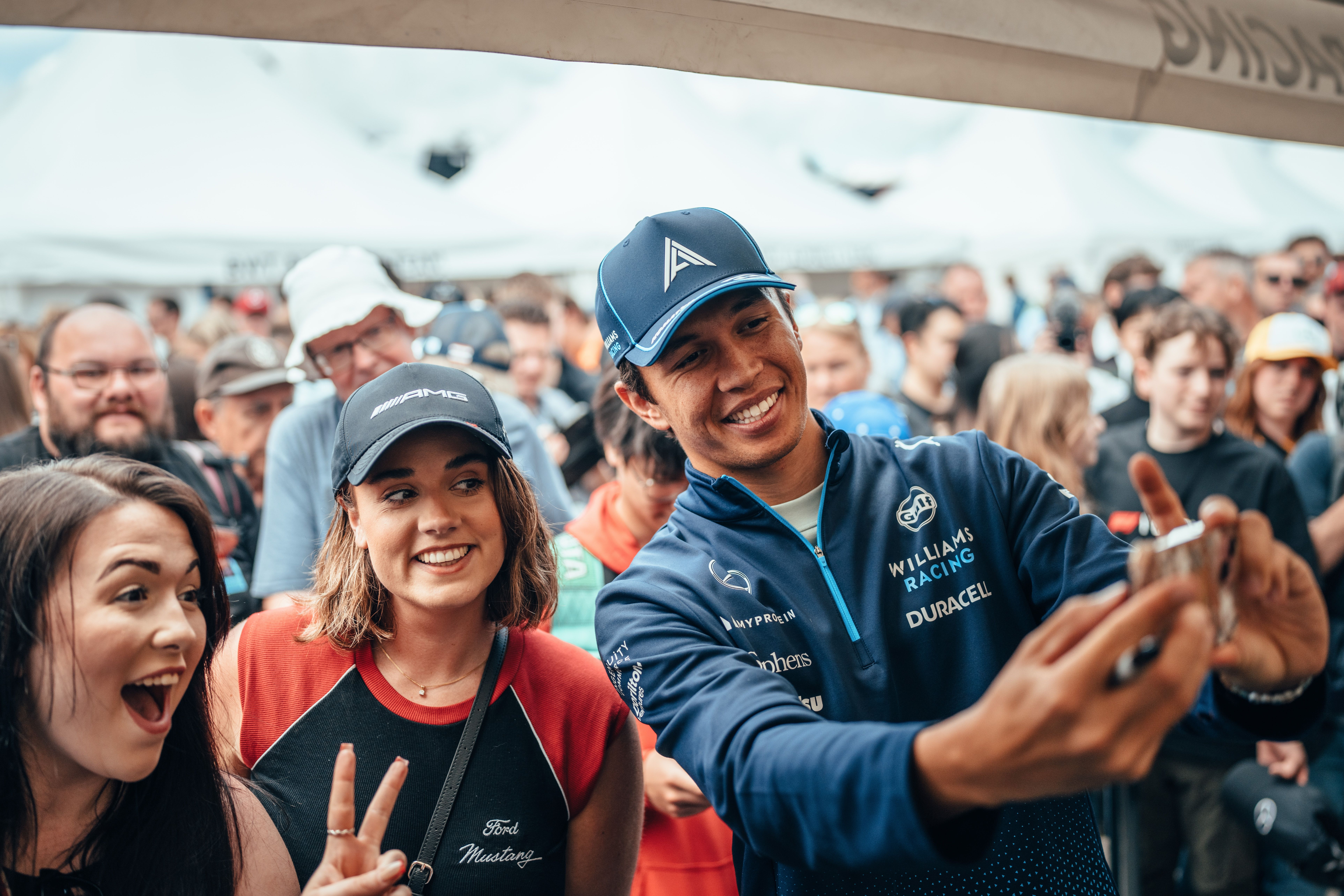 Albono selfie = secured.