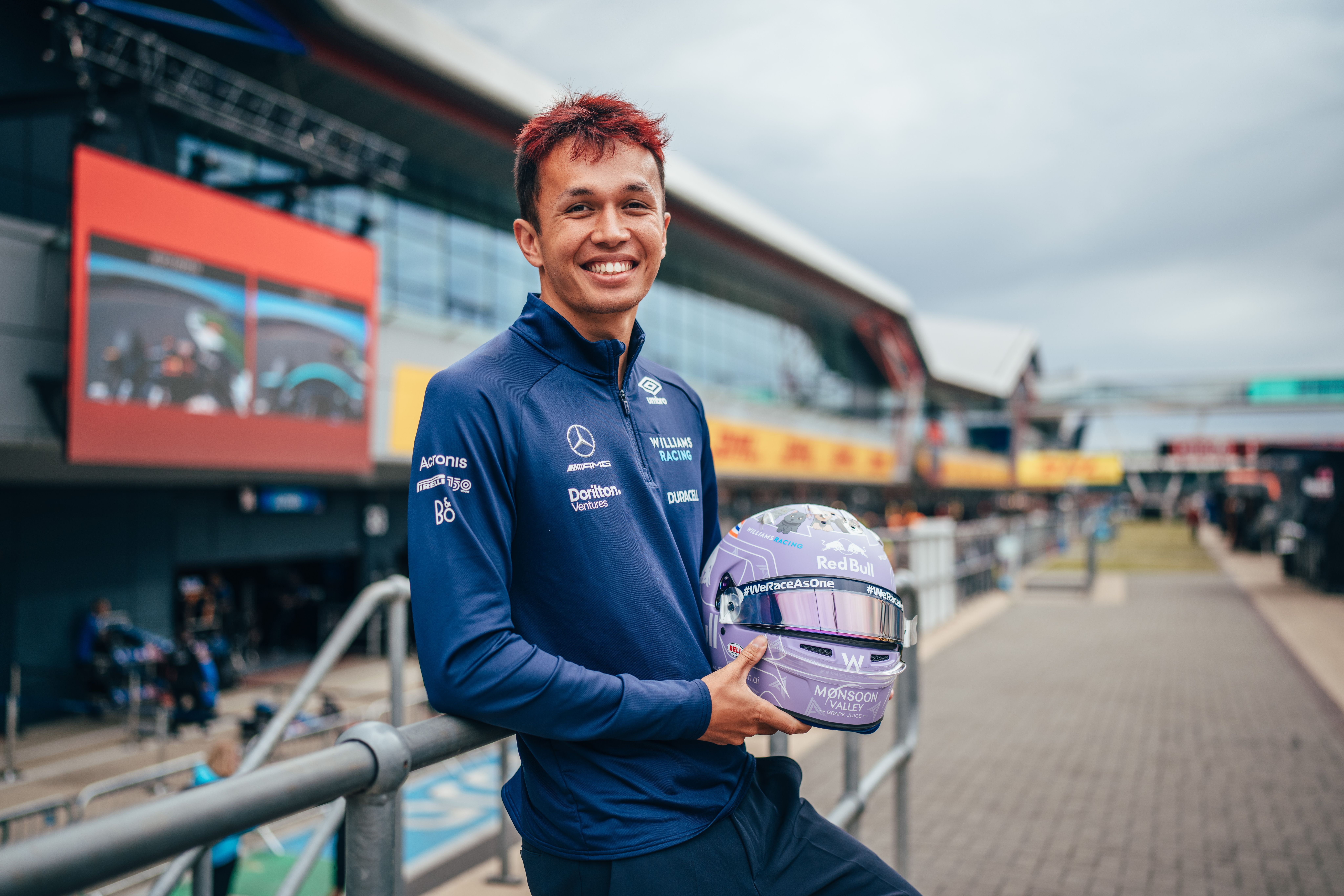 Here’s Alex’s lid for Silverstone! Let’s take a closer look