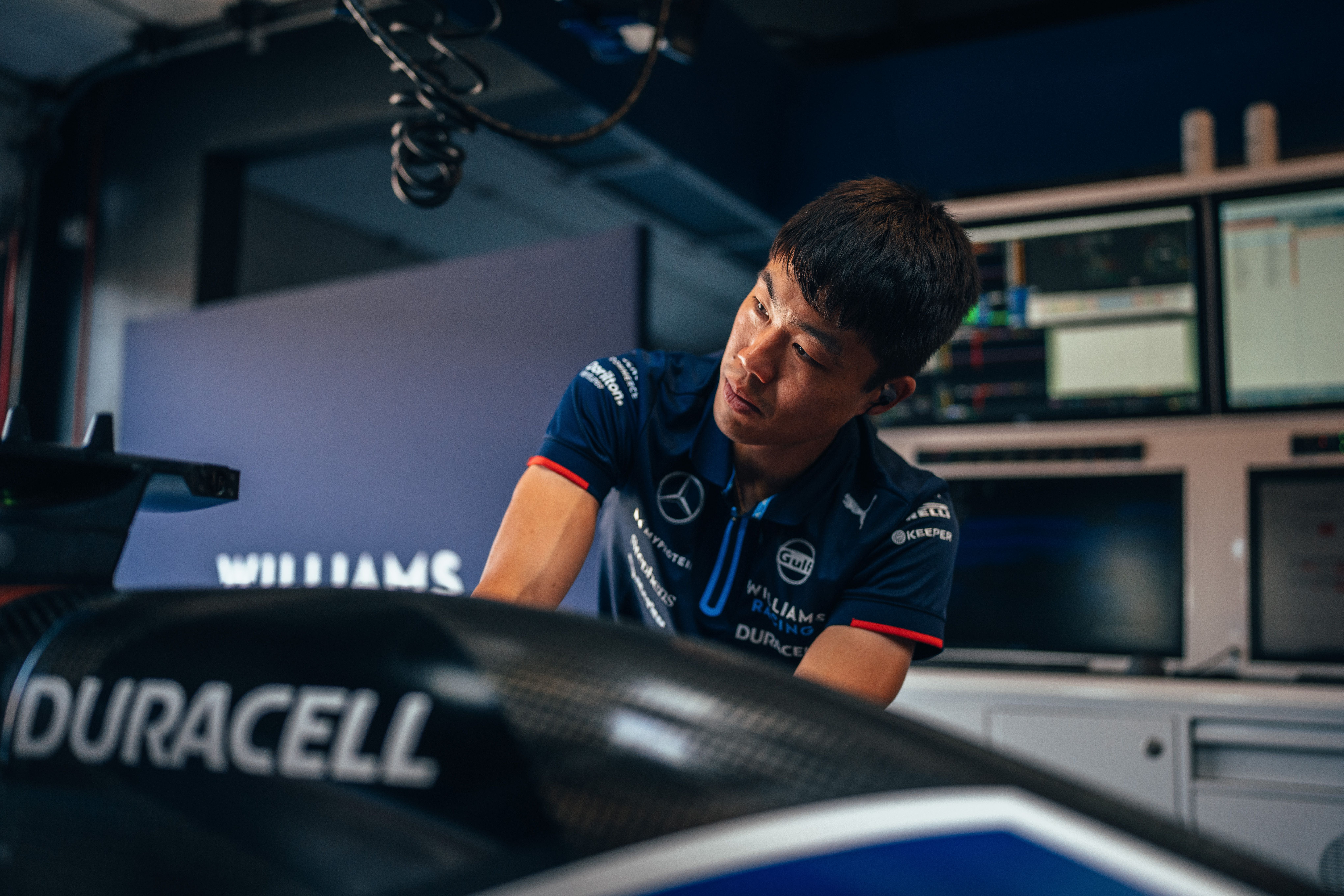 Final preparations ahead of Quali. 