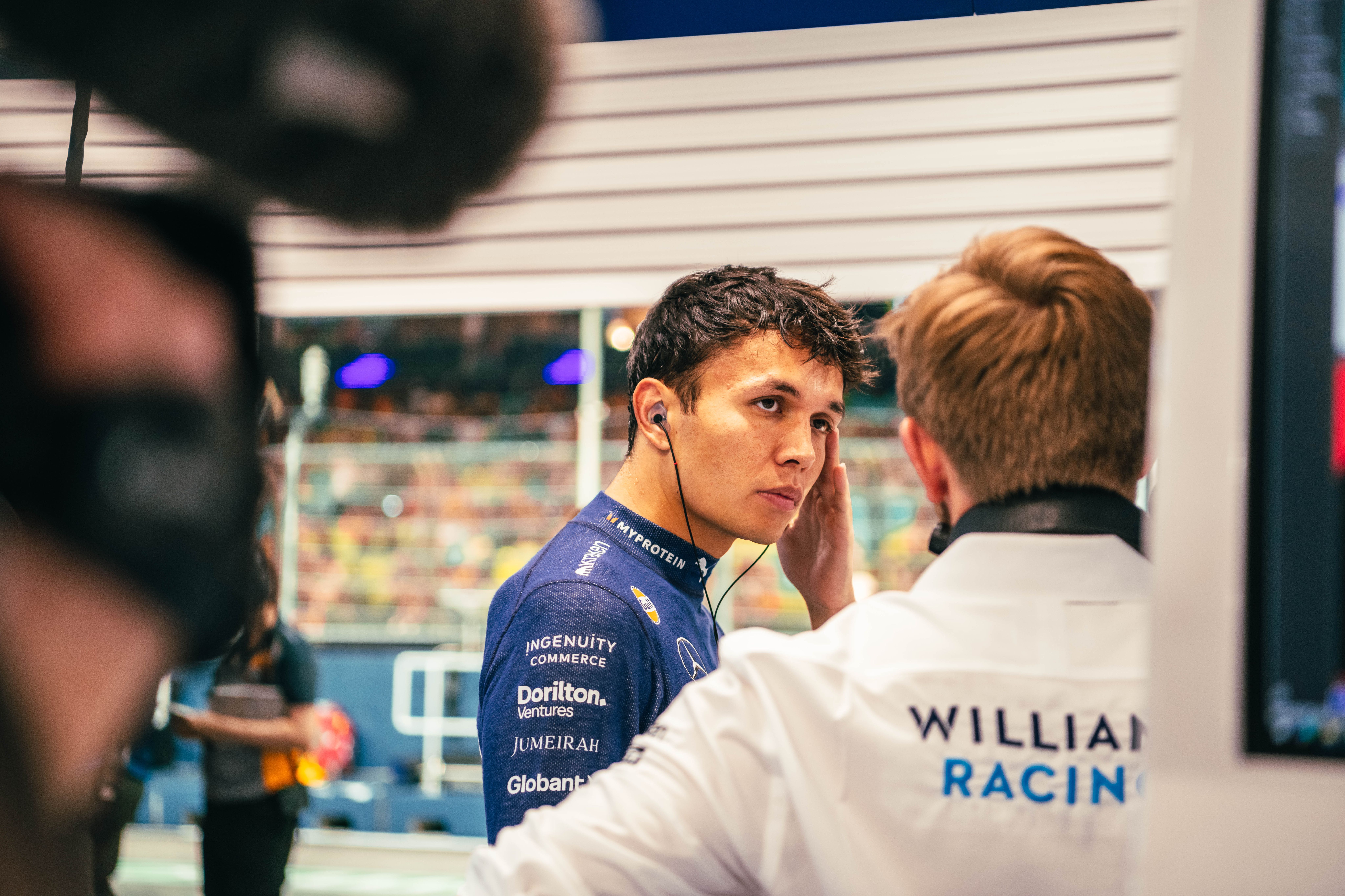 Last briefing before jumping in