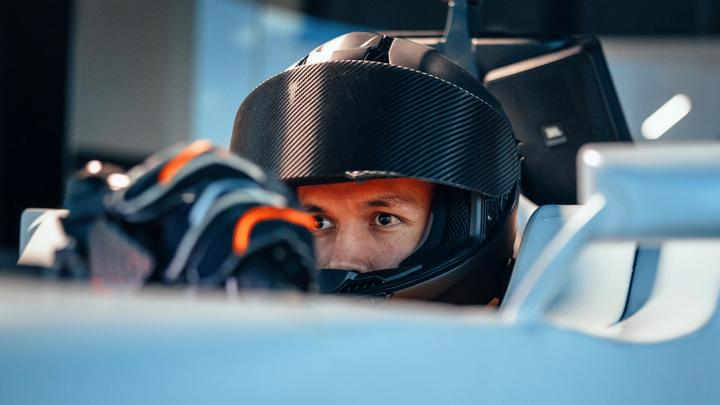 Photo of Alex Albon in the Williams Racing simulator