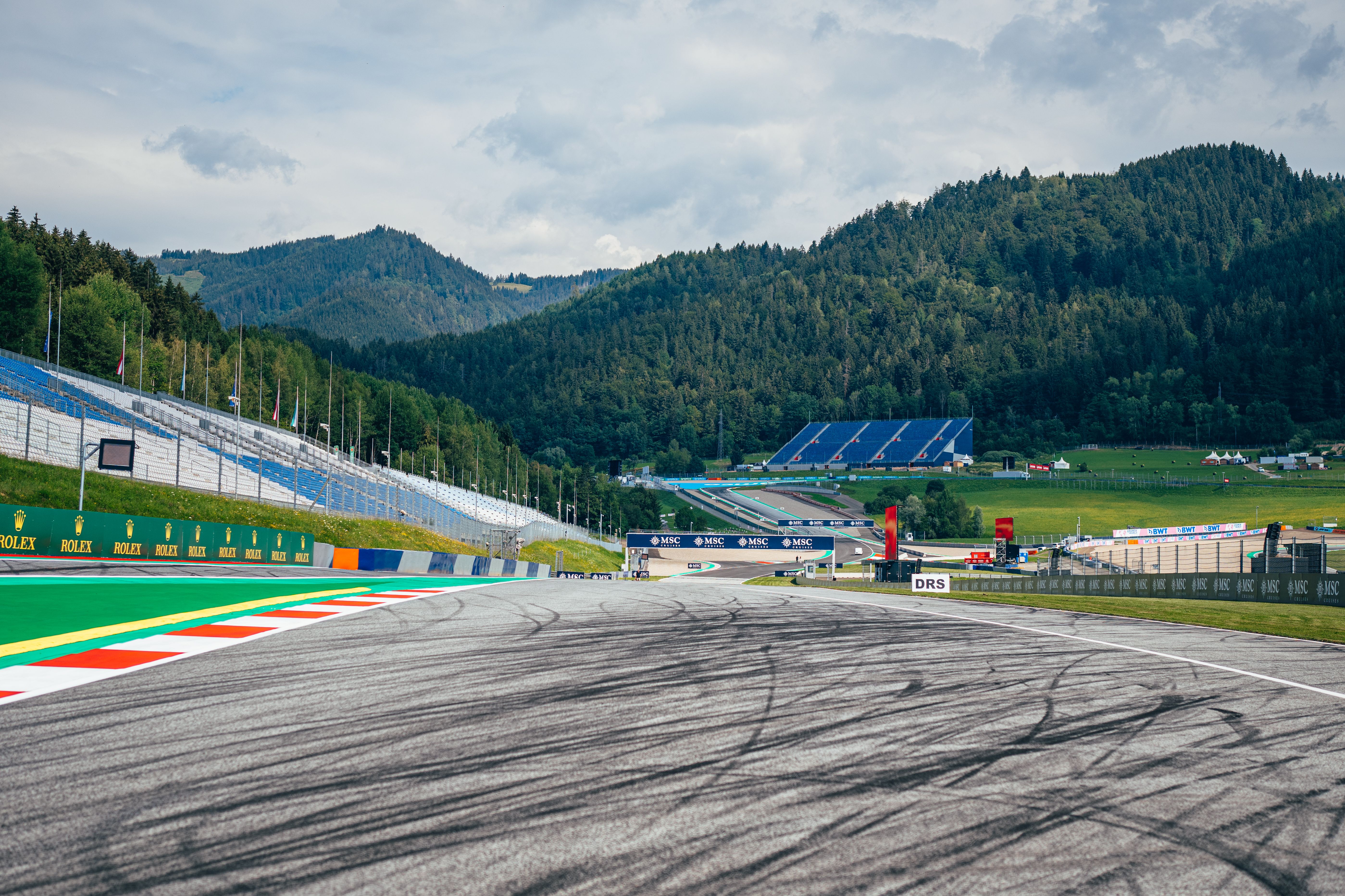 Starting the climb up to Turn 3