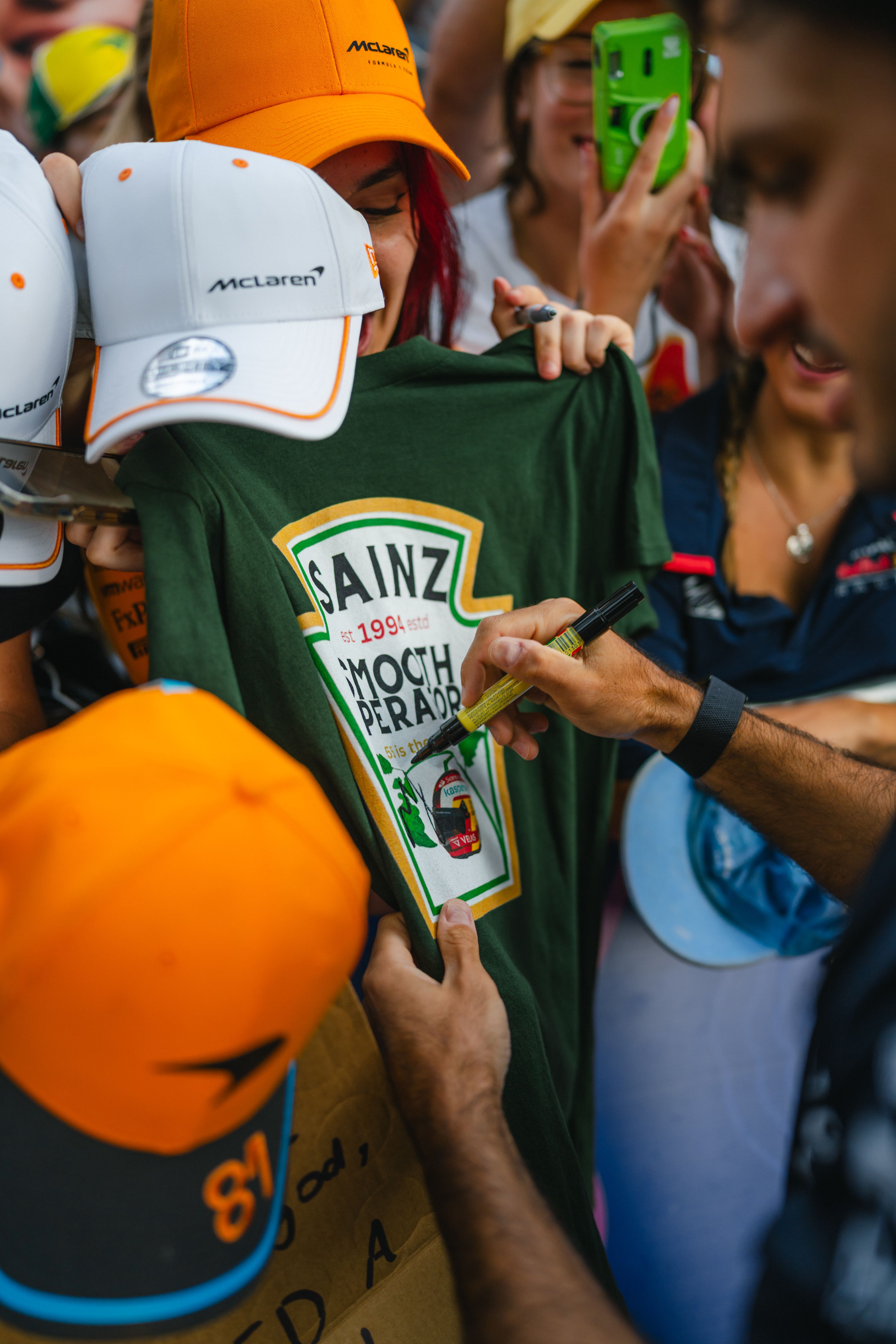 Carlos delighted the fans when he arrived at the circuit on Saturday