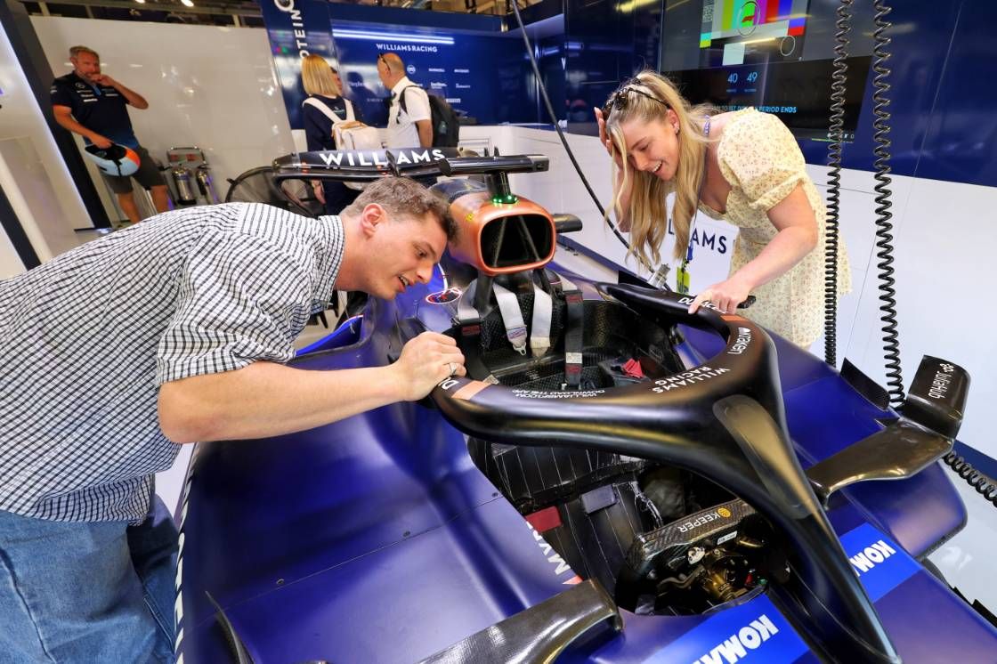 Olympic medalists Emma Finucane Matt Richardson joined us at the Temple of Speed.