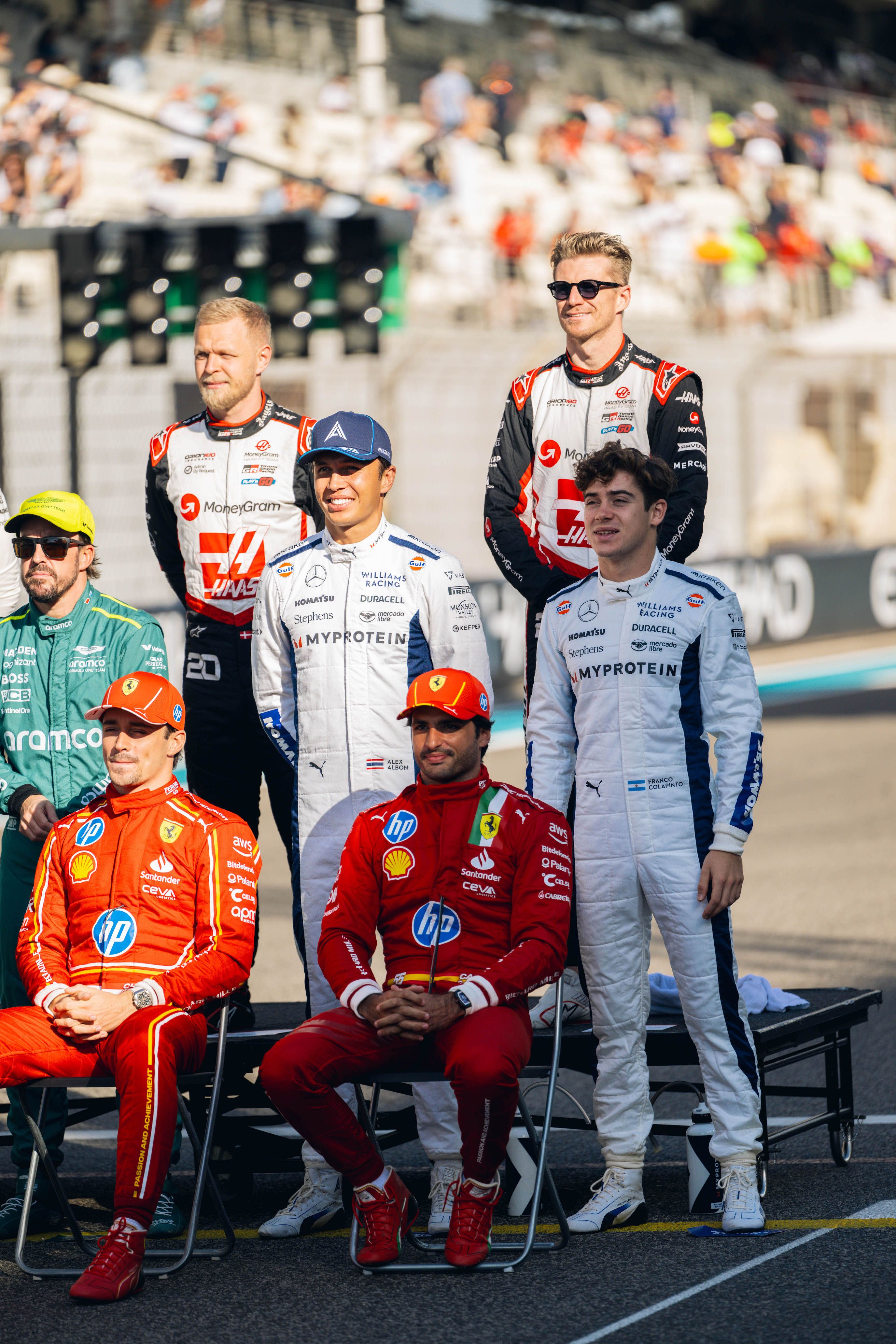 Our Williams Racing duo smile for the end-of-year photo.