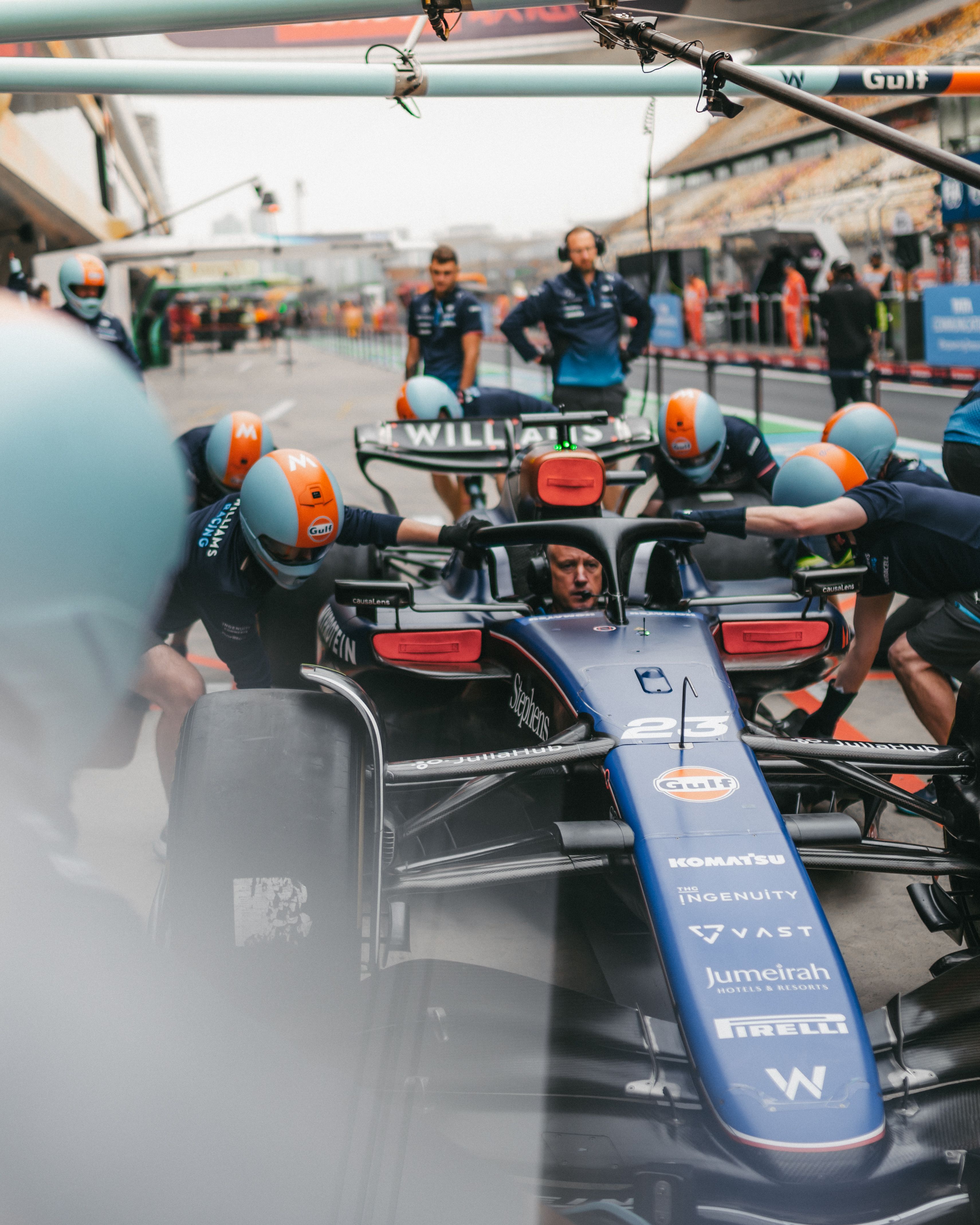 But first, pit stop practice.