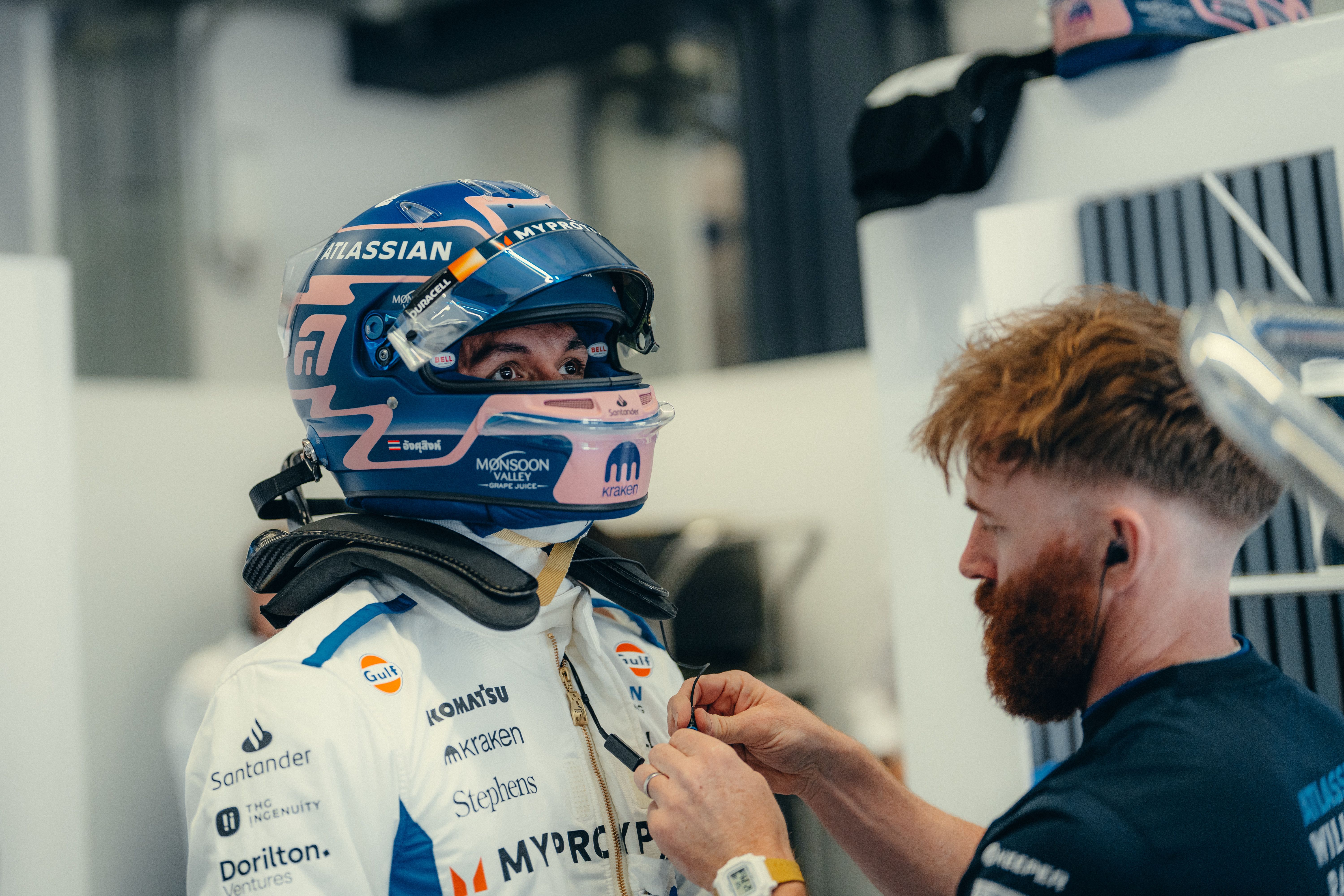 Patrick helps Alex ahead of Qualifying