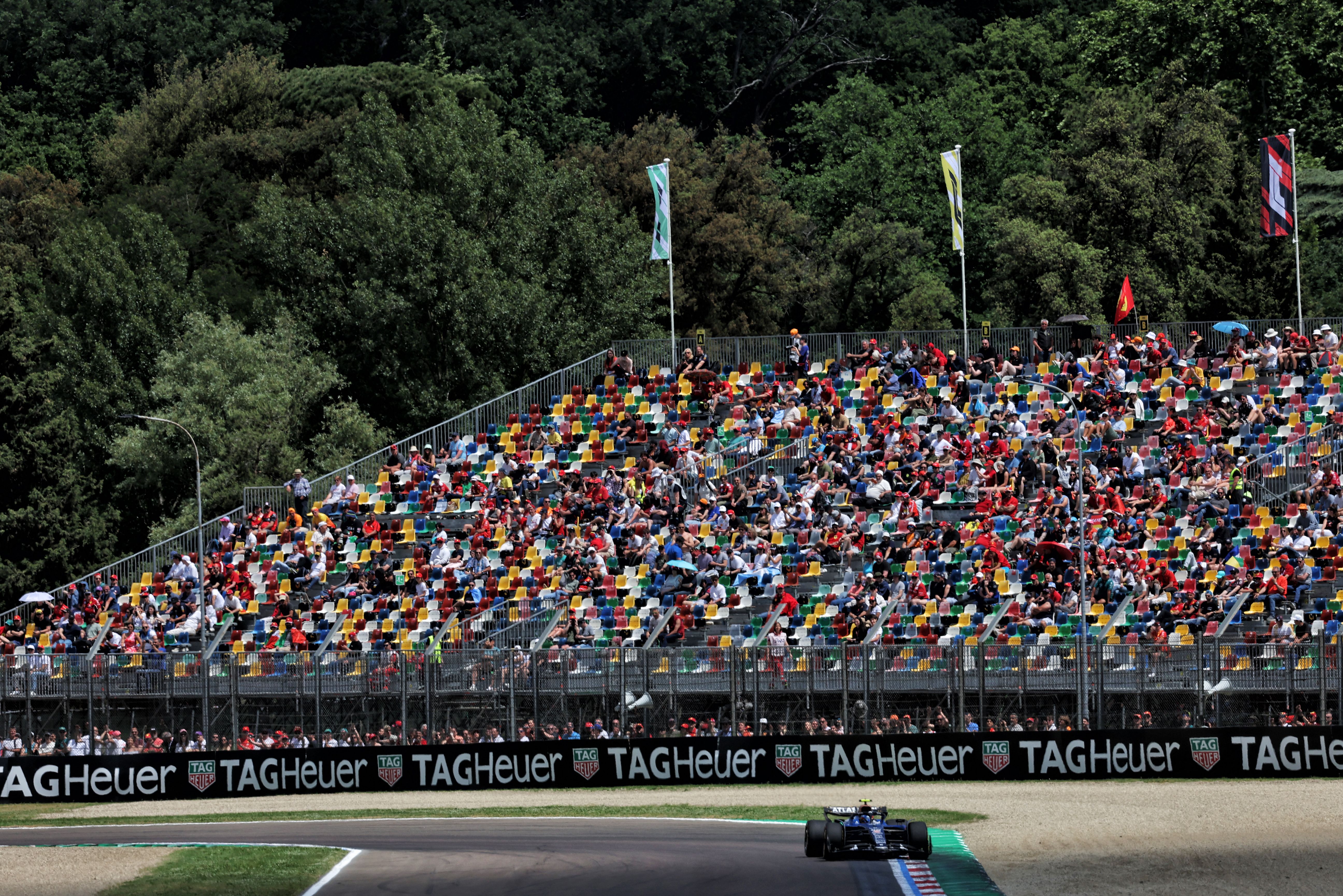 Carlos tackles the Villeneuve Chicane