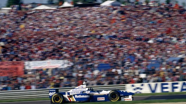 Damon Hill wins in front of the passionate Tifosi at Imola – 1996