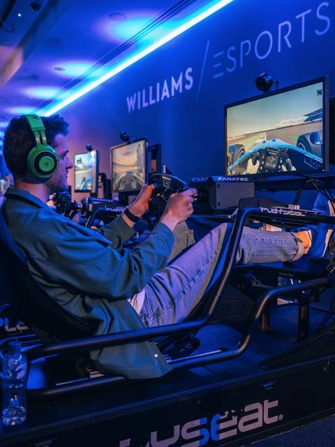 In Photos: A wild Wednesday at our London Fan Zone | Atlassian Williams ...