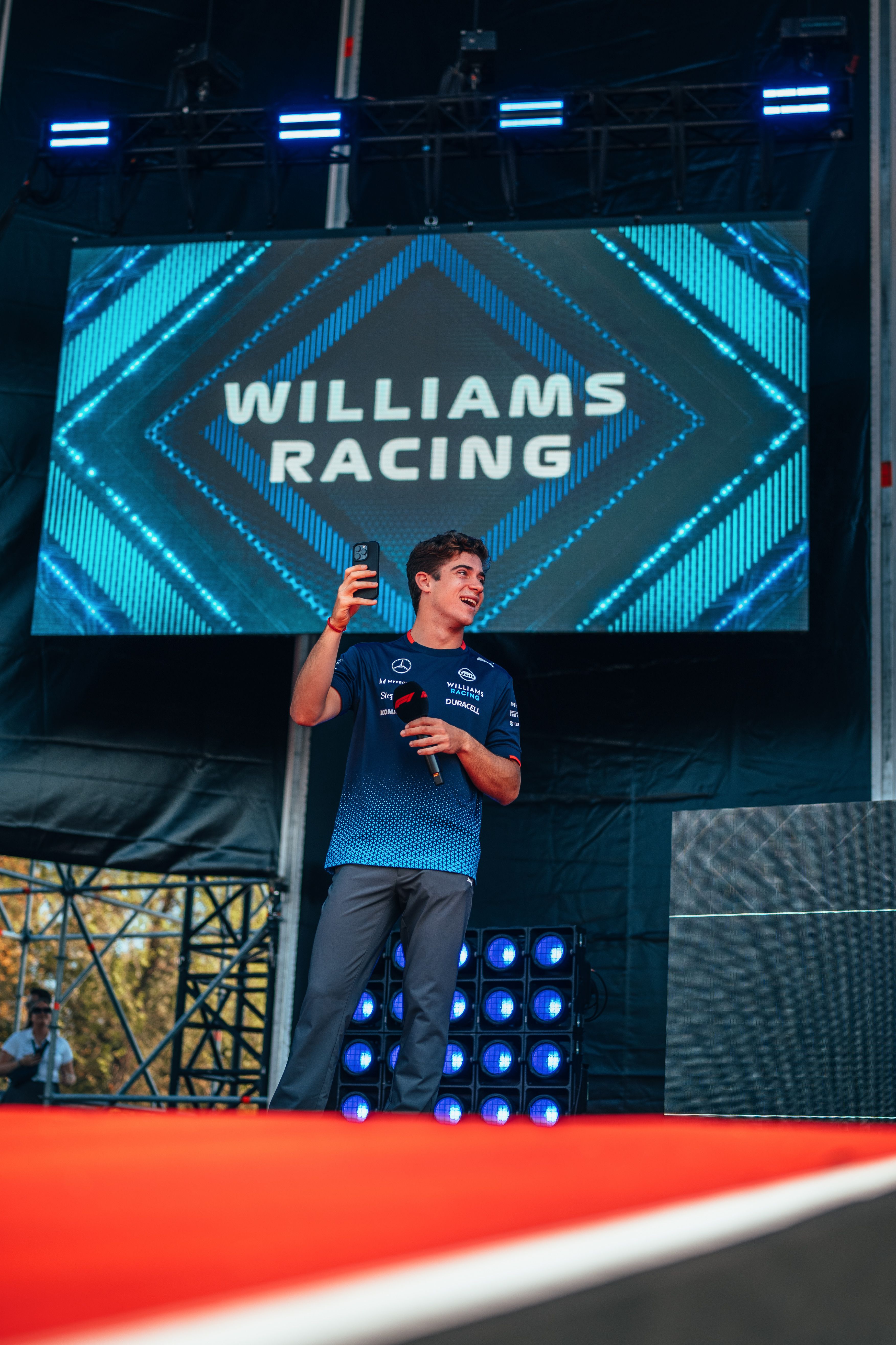 Capturing all the content.