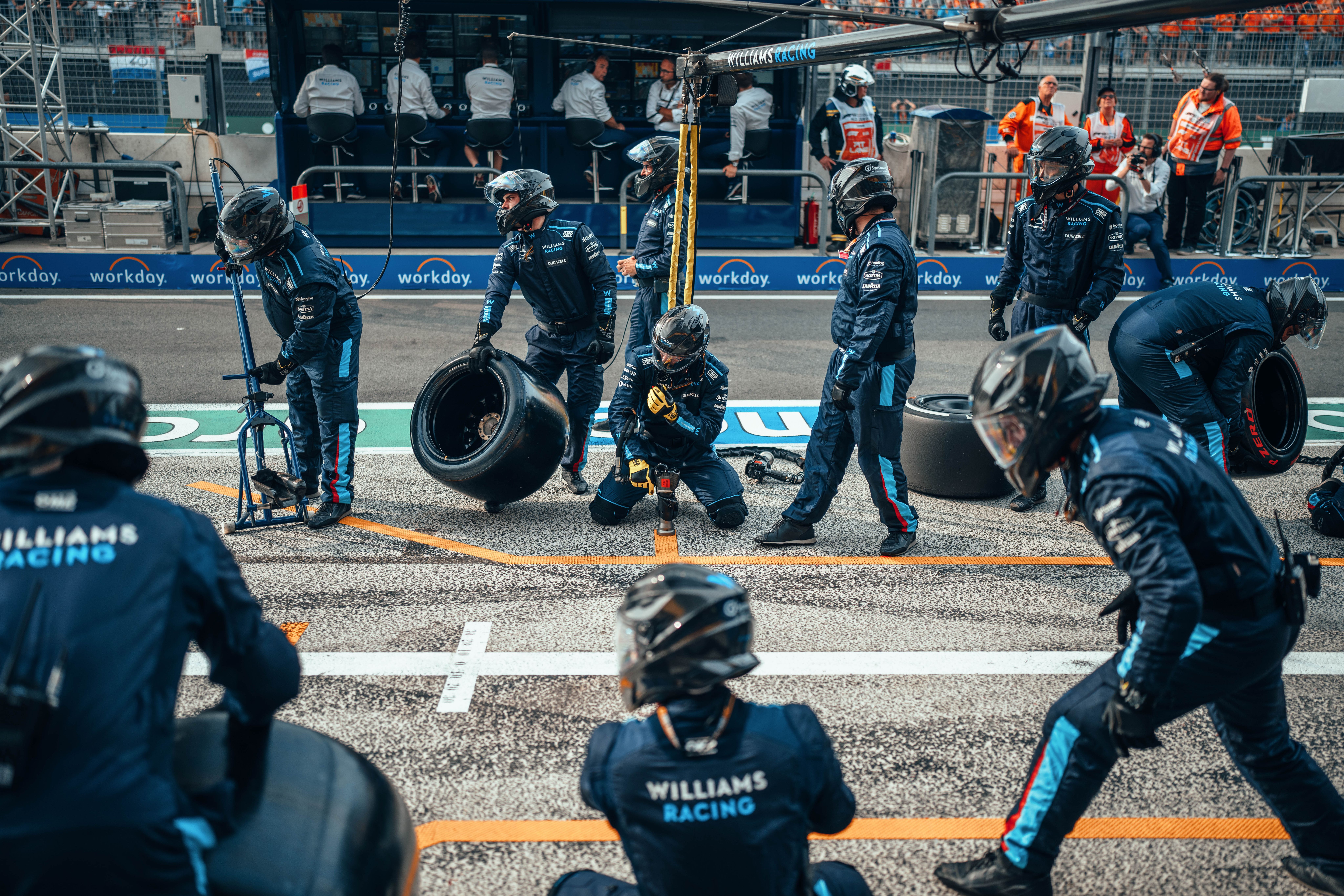 Another faultless weekend in the pit lane from our crew.