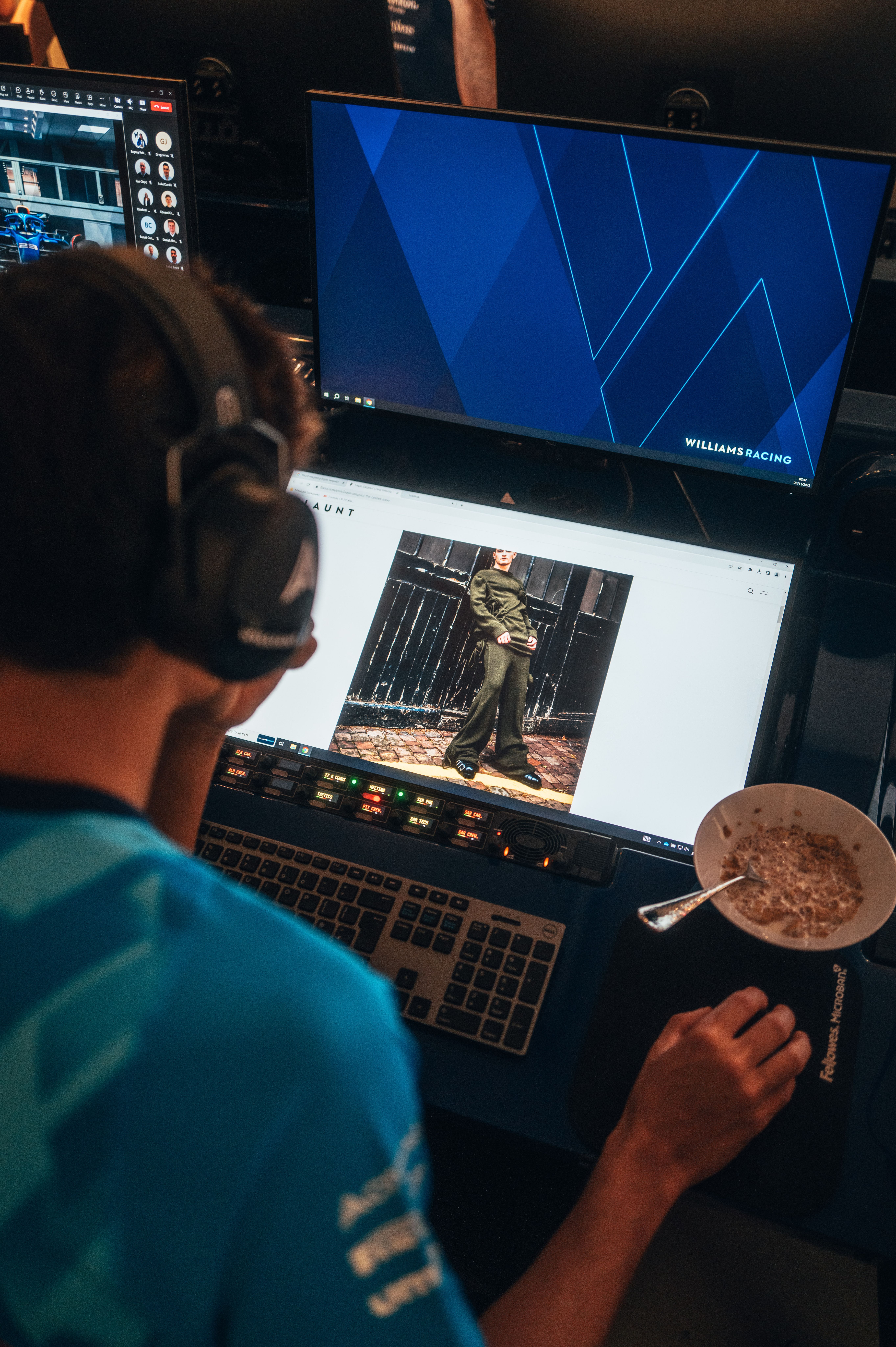 Alex left Logan a surprise on his desktop...