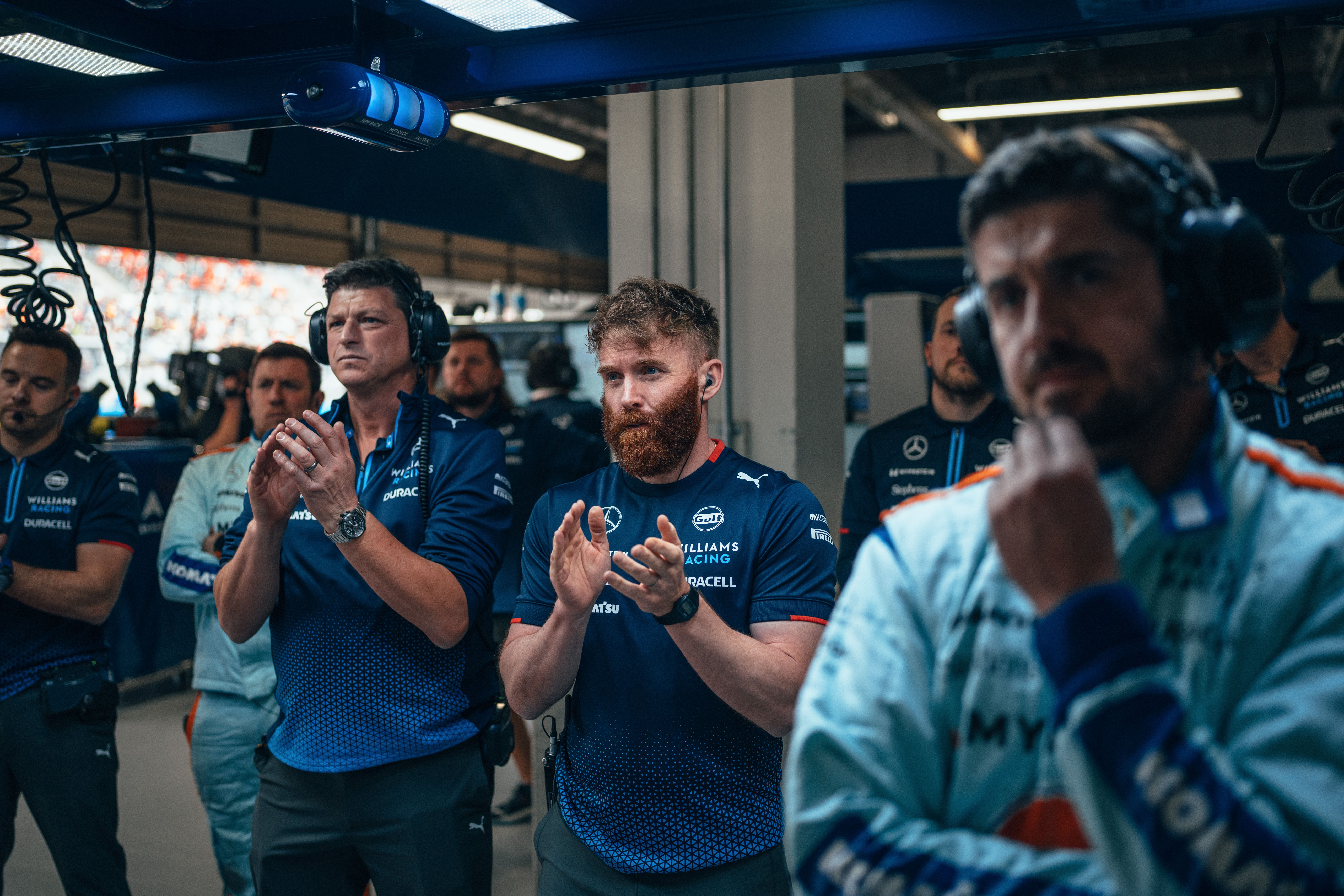 A supportive garage makes for a happy team!