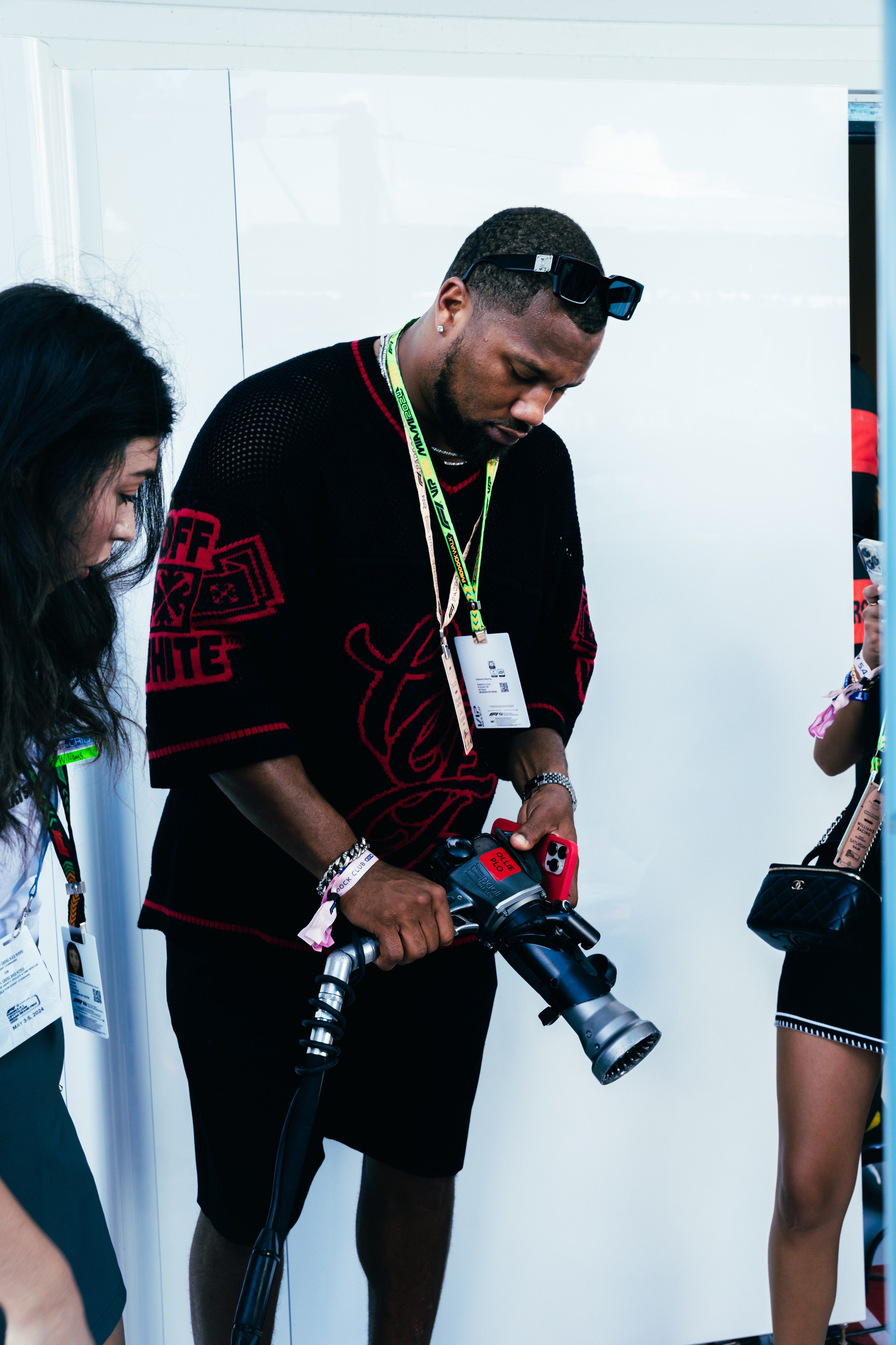 The Dolphins Linebacker got to test the weight of our pit stop equipment. 