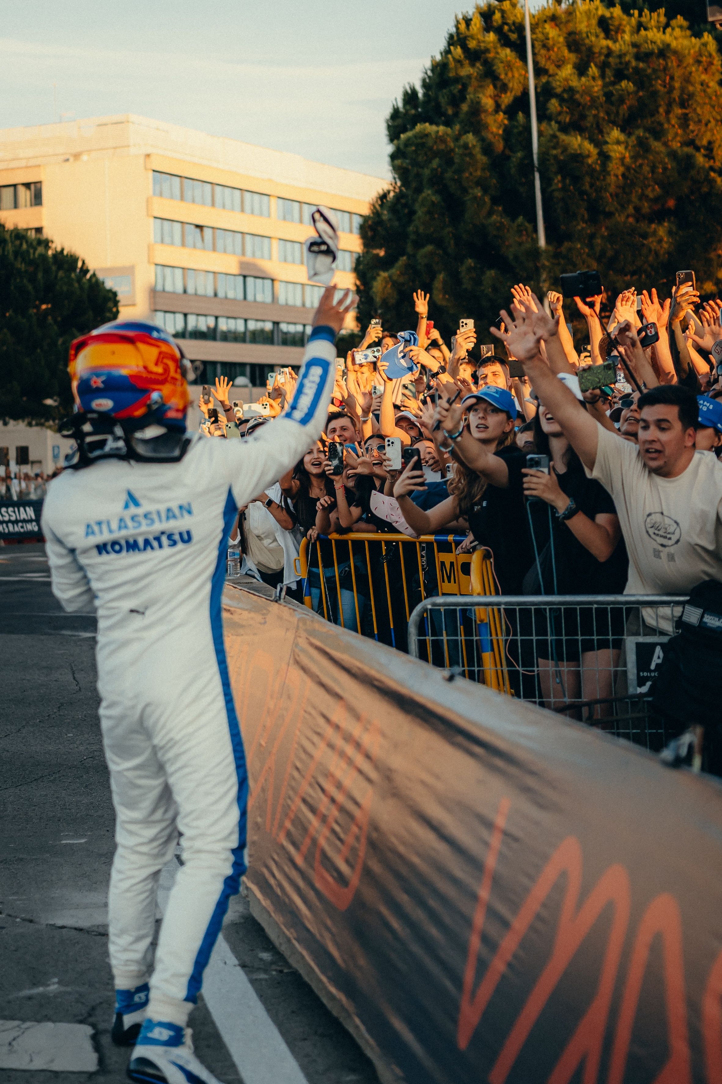 Look at these scenes!