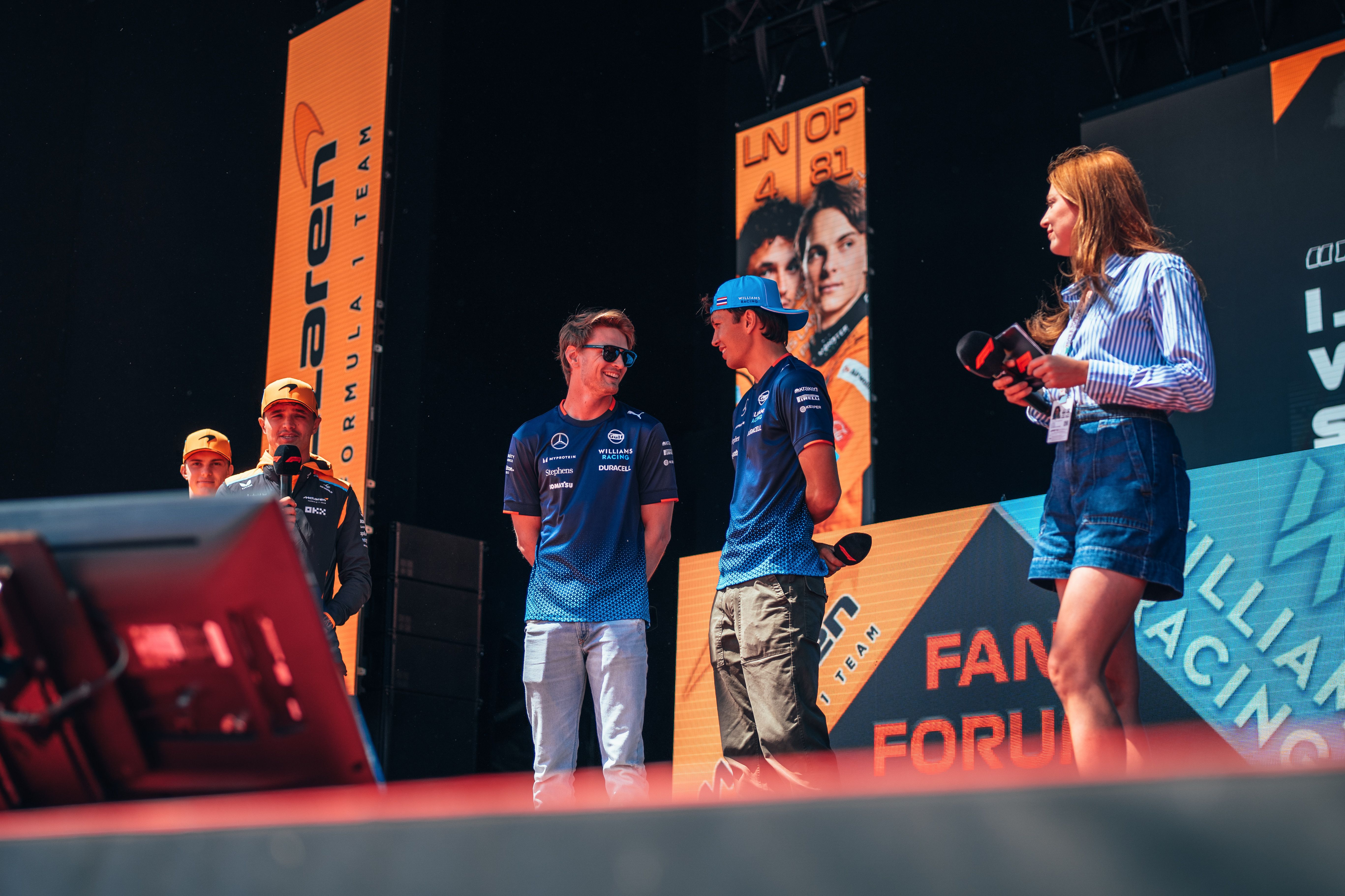 Get yourself someone who looks at you the way our duo look at eachother!